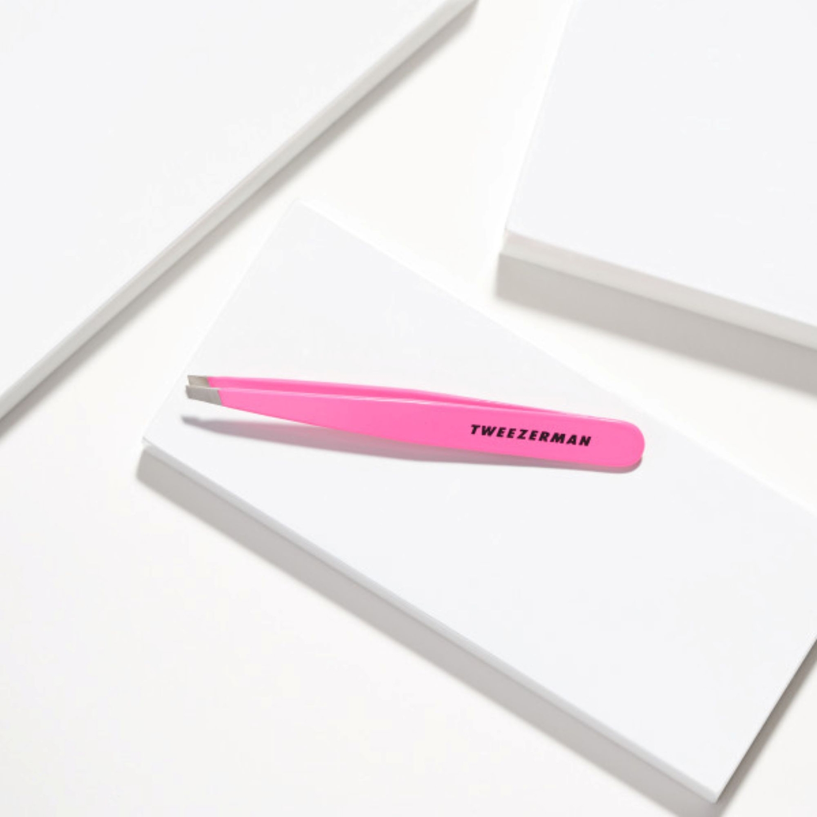Tweezerman Mini Slant Tweezer - Flamingo Pink
