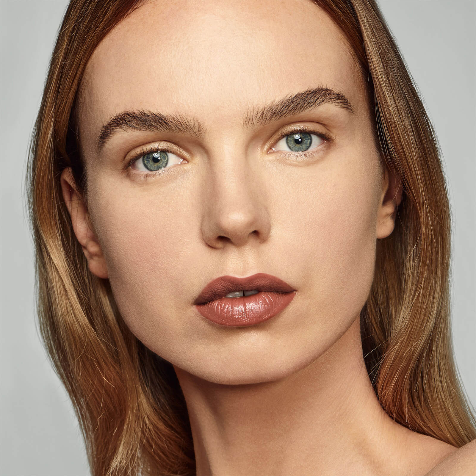 Thumbnail - Estée Lauder Pure Color Envy Matte Sculpting Lipstick 3,5g - Intense Nude