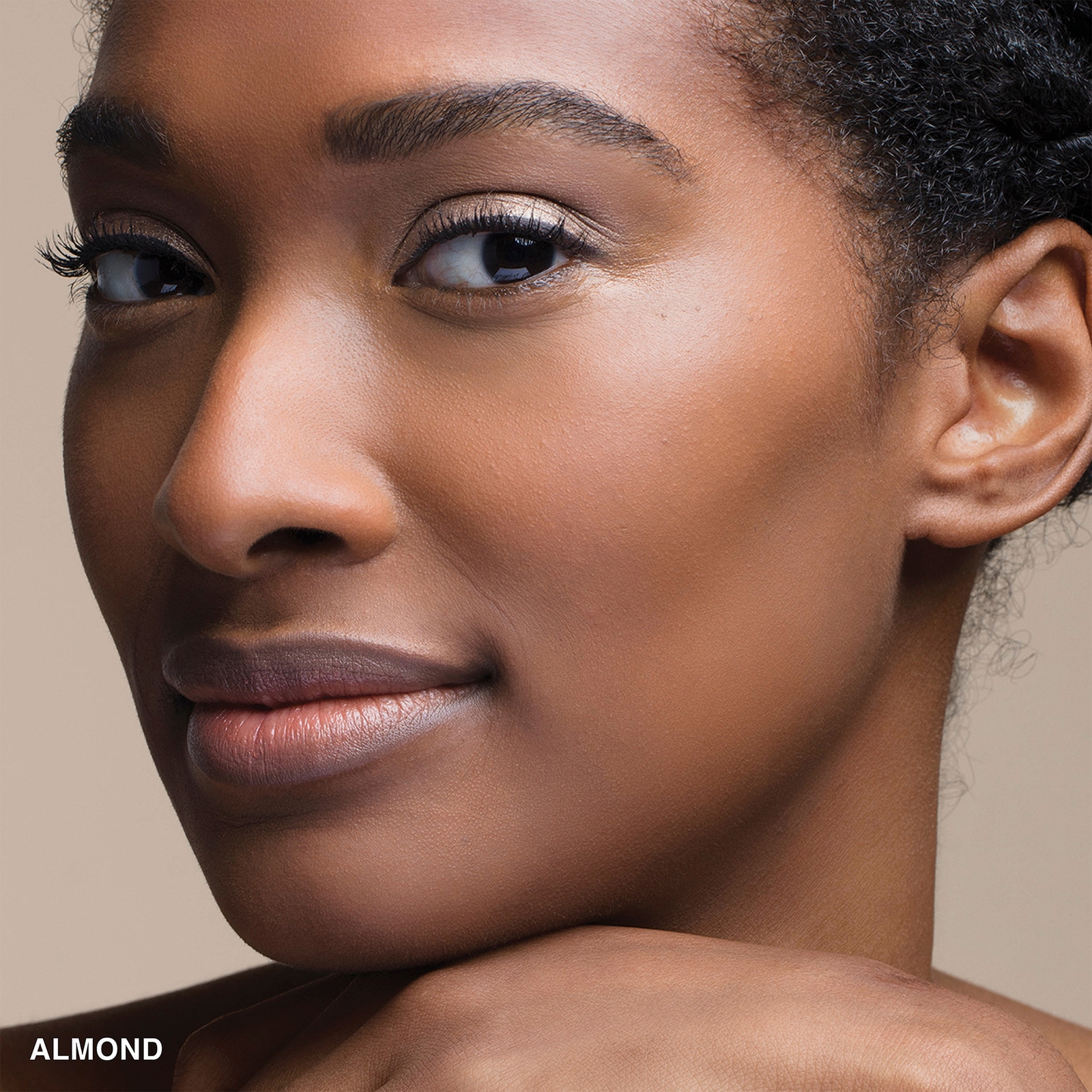 Thumbnail - Bobbi Brown Skin Foundation Stick (verschiedene Farbtöne) - Almond