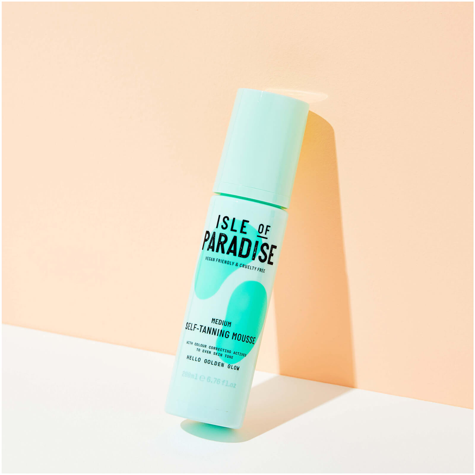 Isle of Paradise Self-Tanning Mousse - Medium 200ml Isle of Paradise Self-Tanning Mousse - Medium 200ml