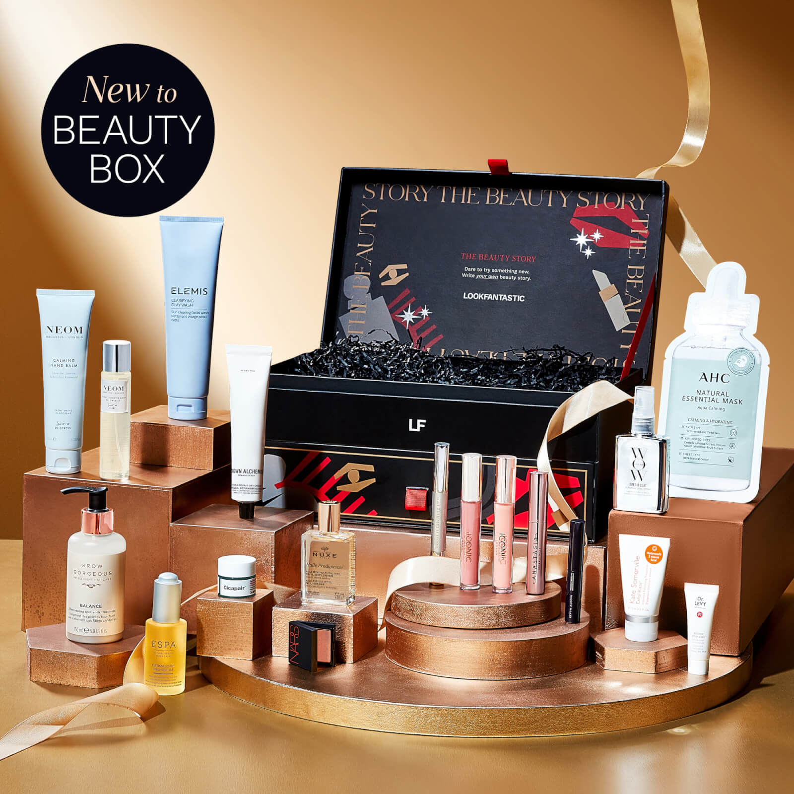 

LOOKFANTASTIC Beauty Chest 2021 (Worth over 1,914 AED)