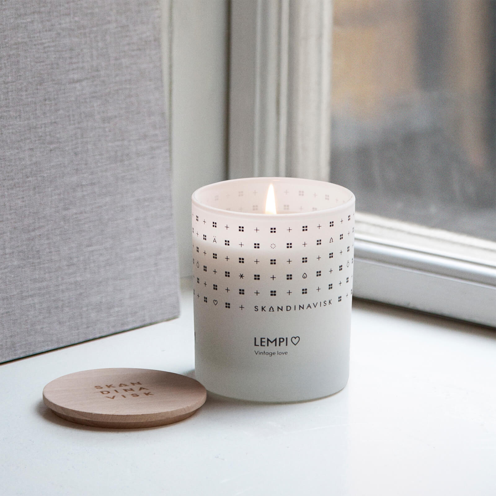 Skandinavisk White Scented Candle - Lempi - Image 1