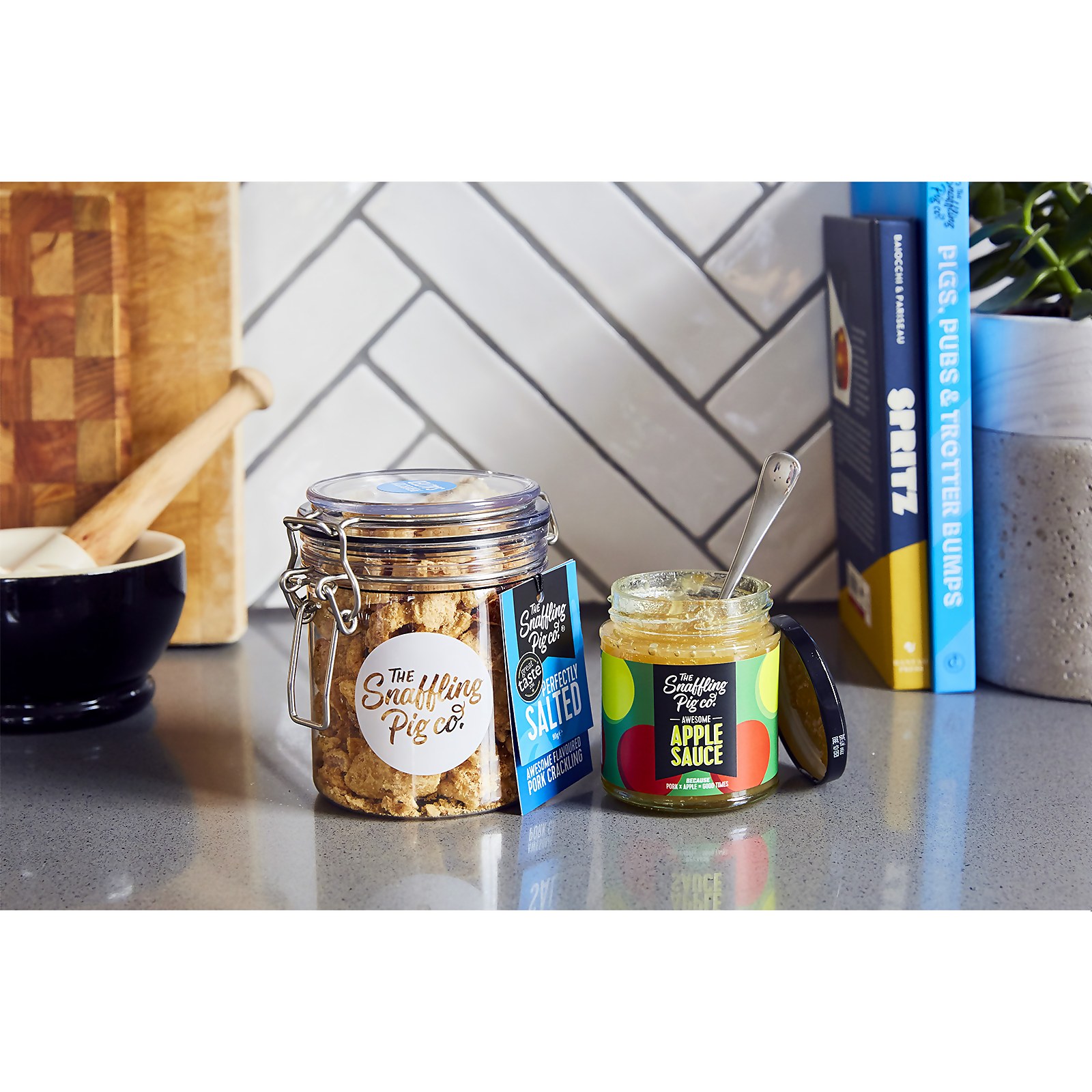 The Snaffling Pig Apple & Crackle Gift Set