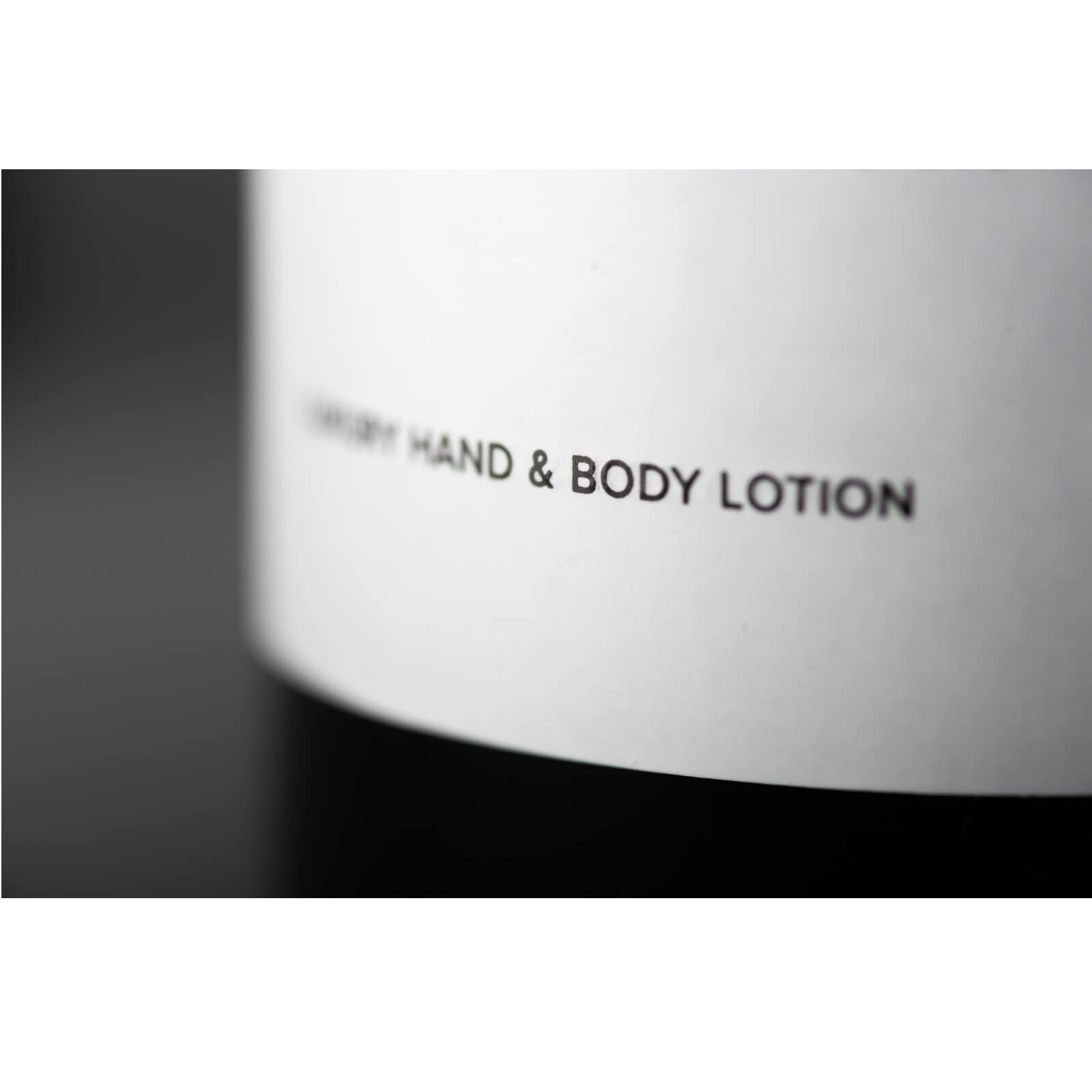 Urban Apothecary London - Lotion pour les Mains et le Corps de Luxe - 300 ml - Pivoine Velours