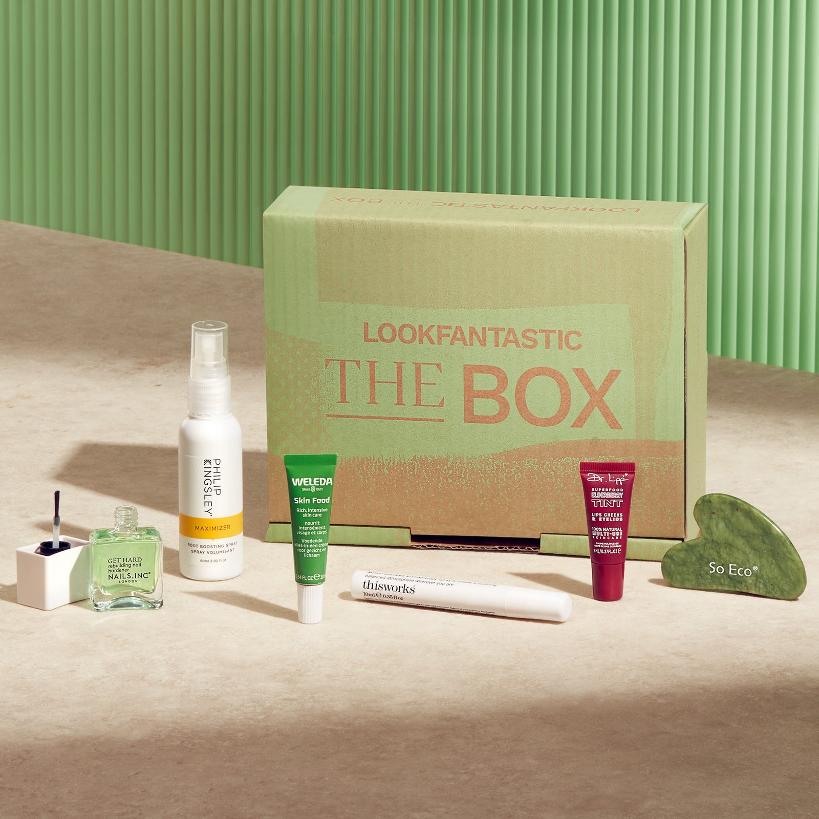 LOOKFANTASTIC THE BOX: Edizione di Gennaio (del valore di oltre 60 €) - 3 mesi