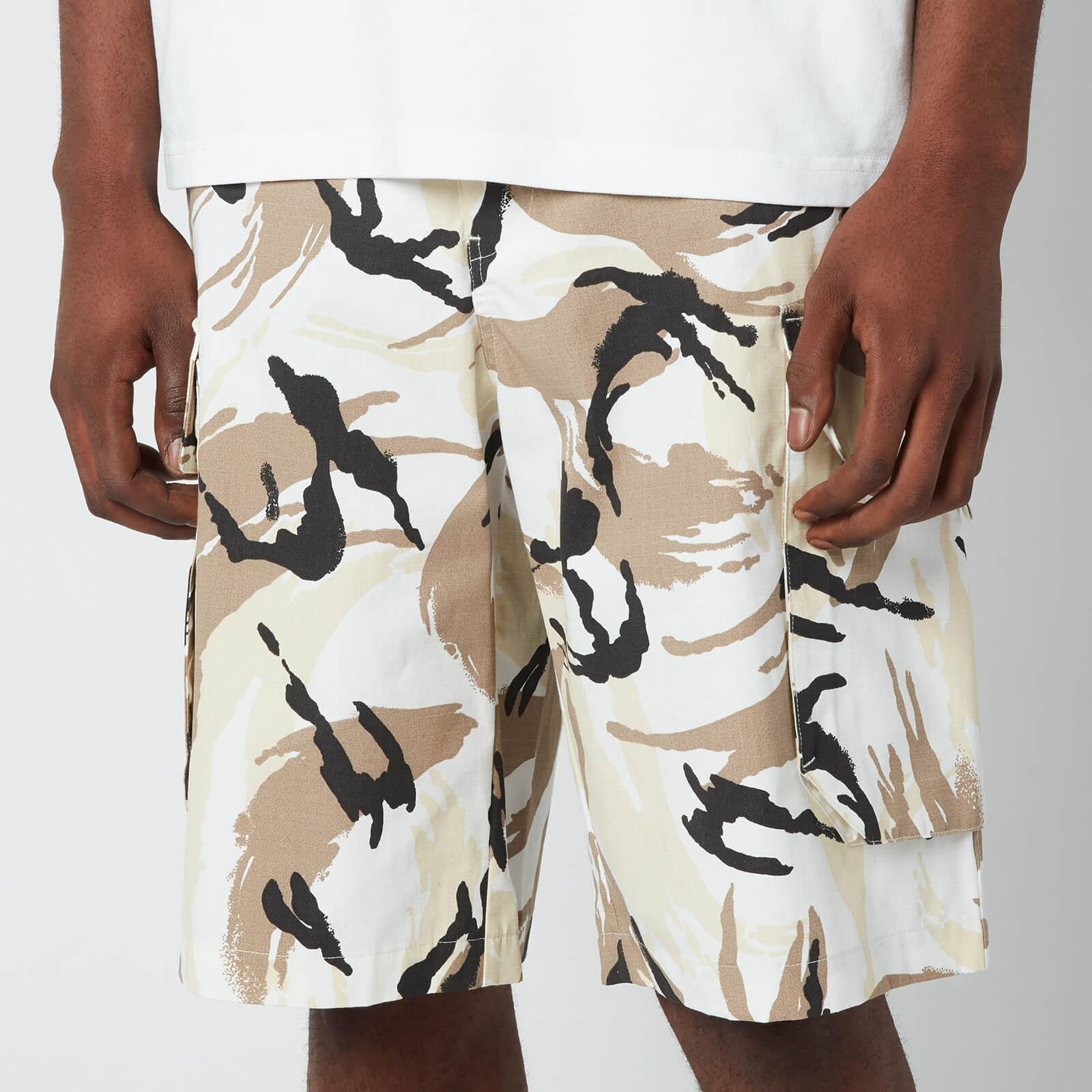 KENZO Men's Tropic Camo Printed Cargo Shorts - Off White - W28