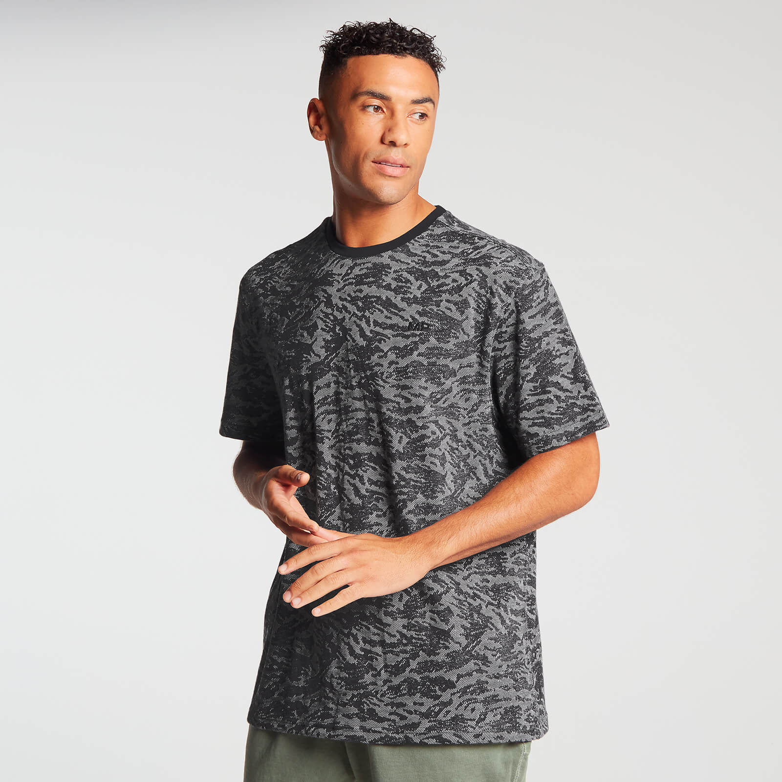 

MP Men's Training Short Sleeve Camo Oversized T-Shirt - Black - XS