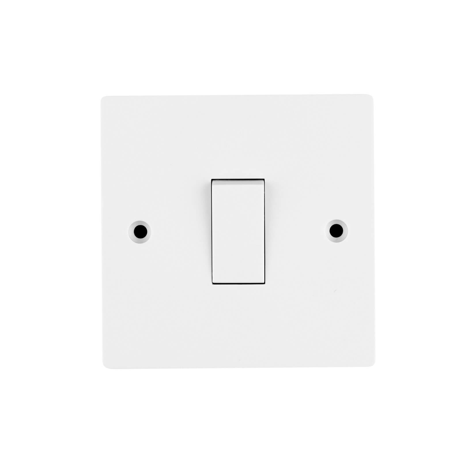 Photo of Arlec Square Edge 10 Amp 1 Gang 2 Way Intermediate Switch White