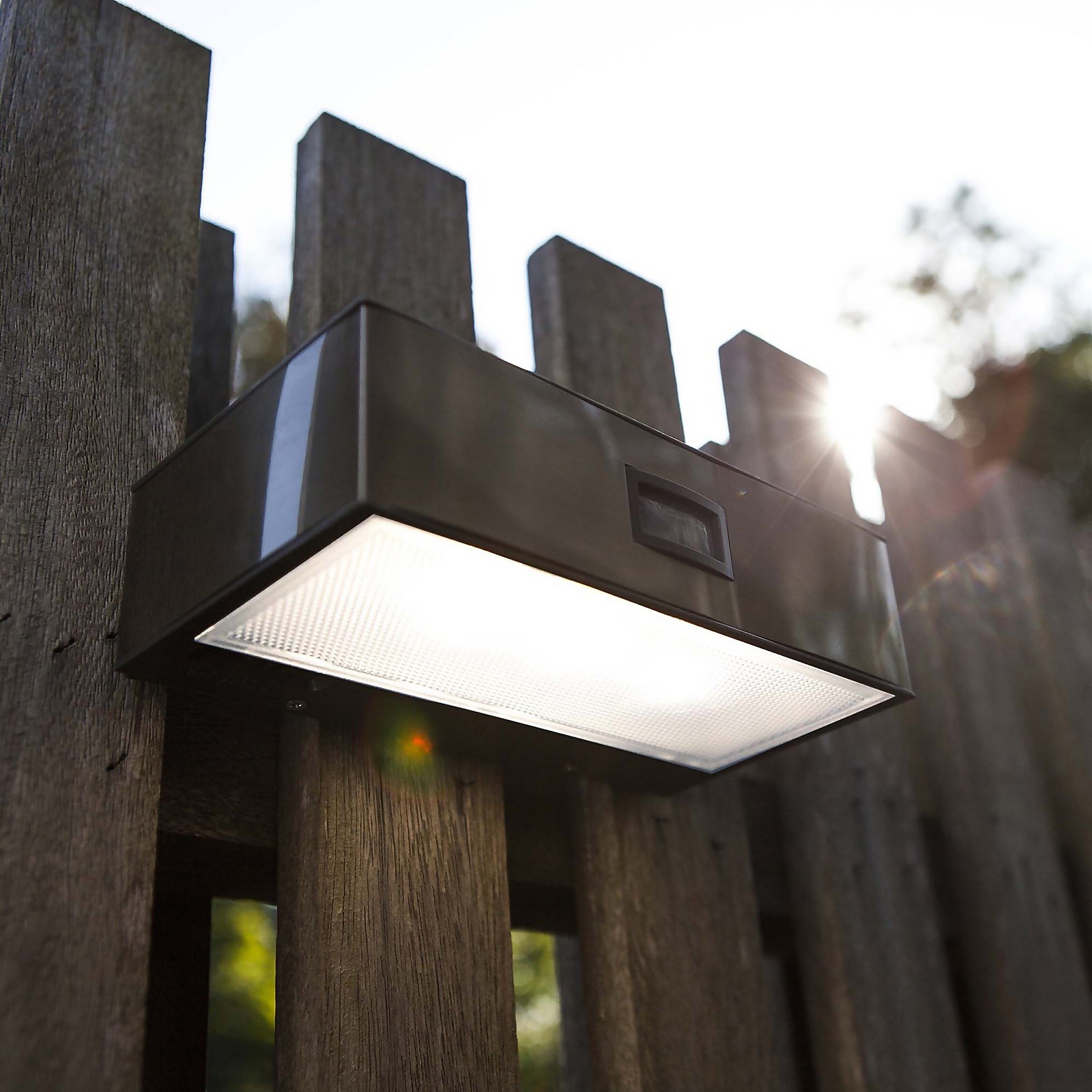 Photo of Lutec Brick Solar Led Outdoor Wall Light With Pir Motion Sensor
