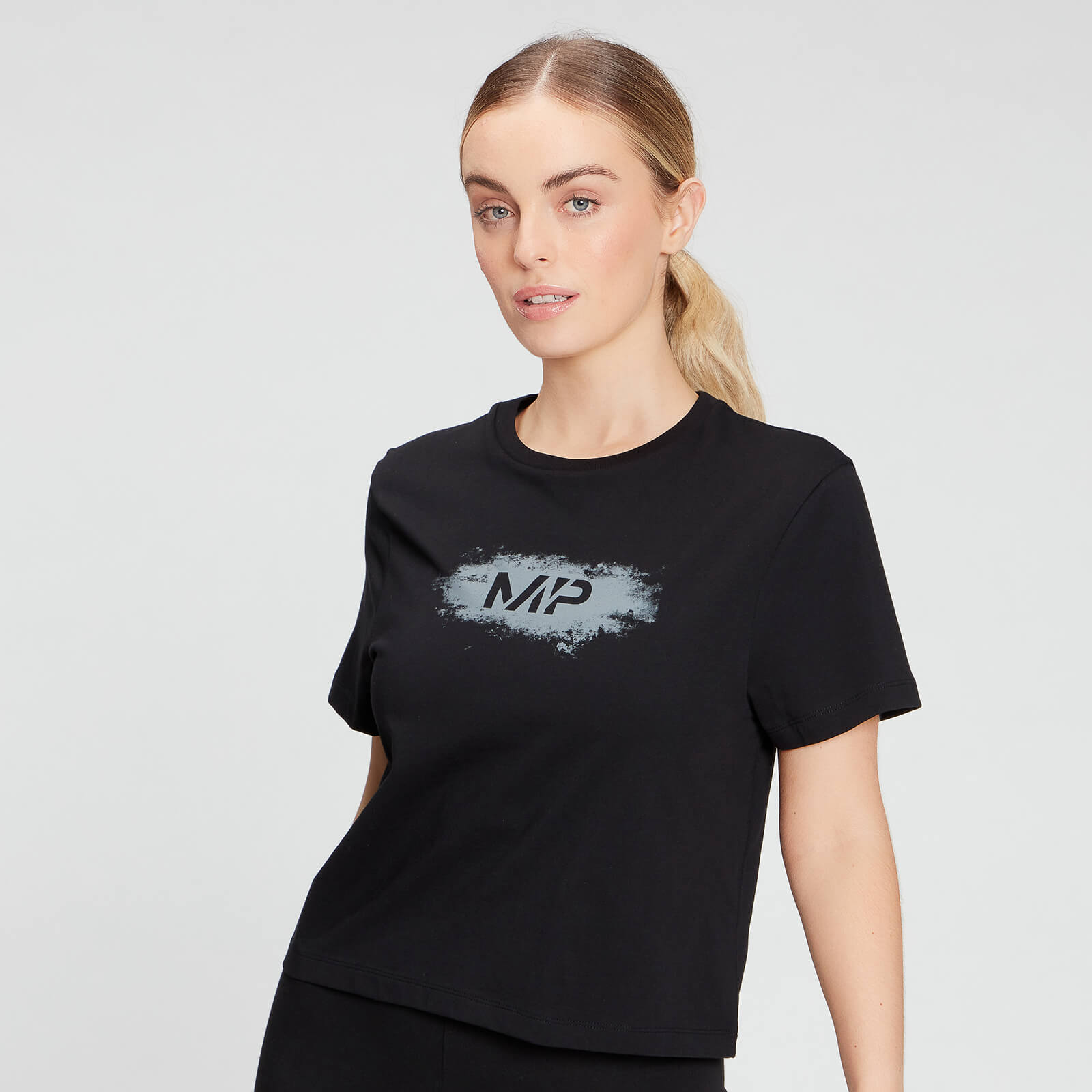 Image of MP Women's Chalk Graphic Crop T-shirt - Black - XXS