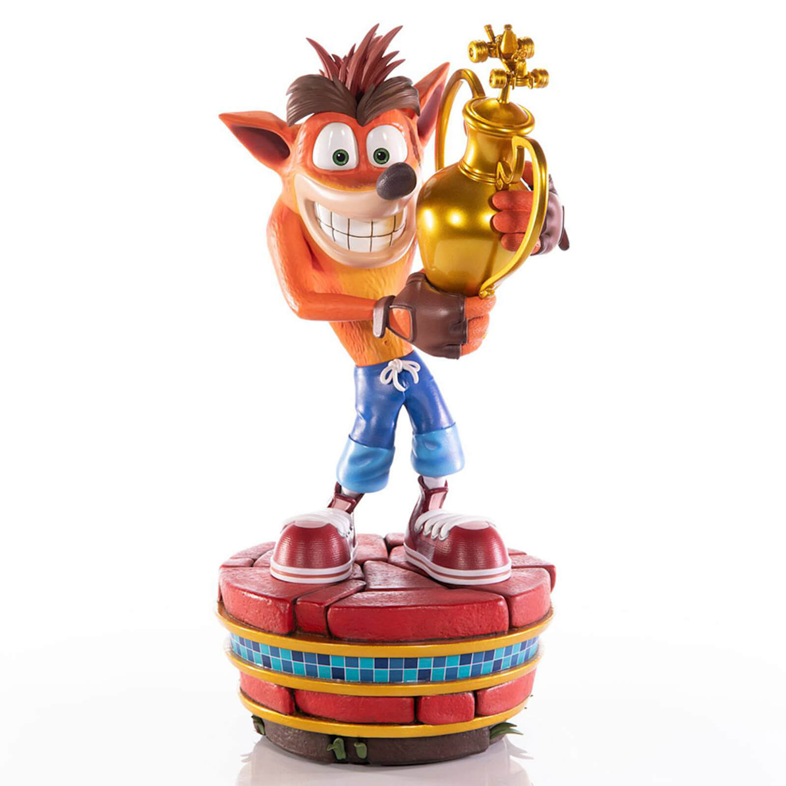 First4Figures Crash Team Racing Nitro-Fueled (Crash Winner) Resin 18 Inch Statue