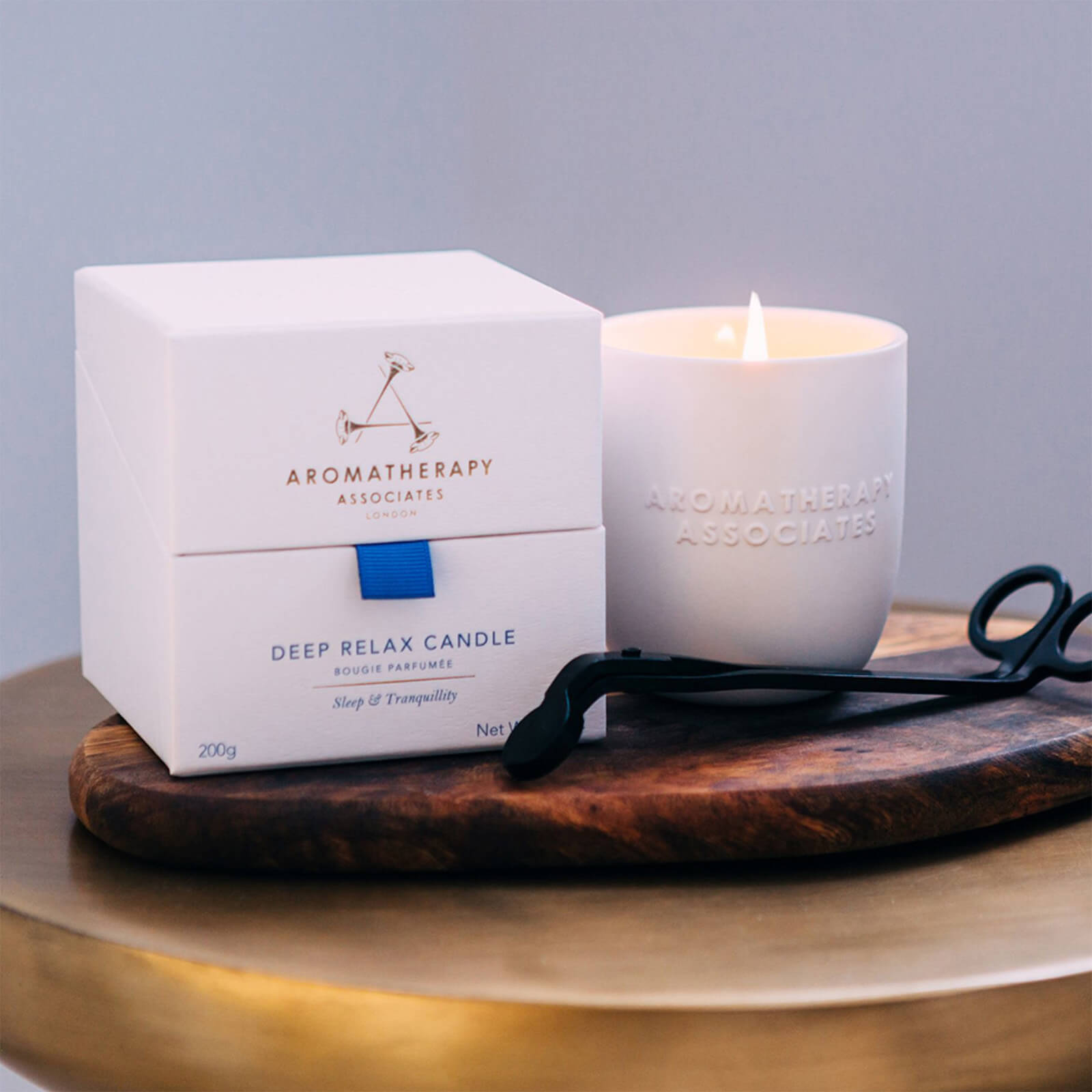 Thumbnail - Aromatherapy Associates Deep Relax Candle 200g