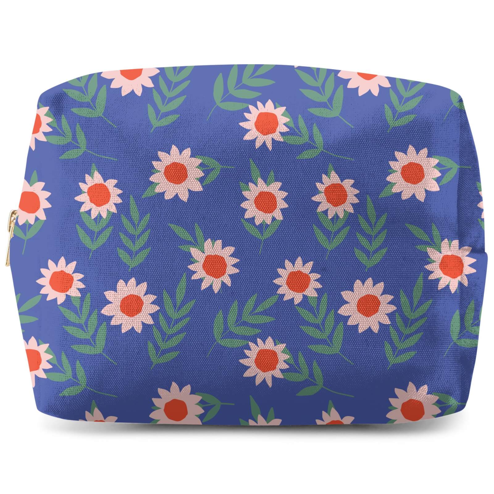 Large Daisy Wash Bag