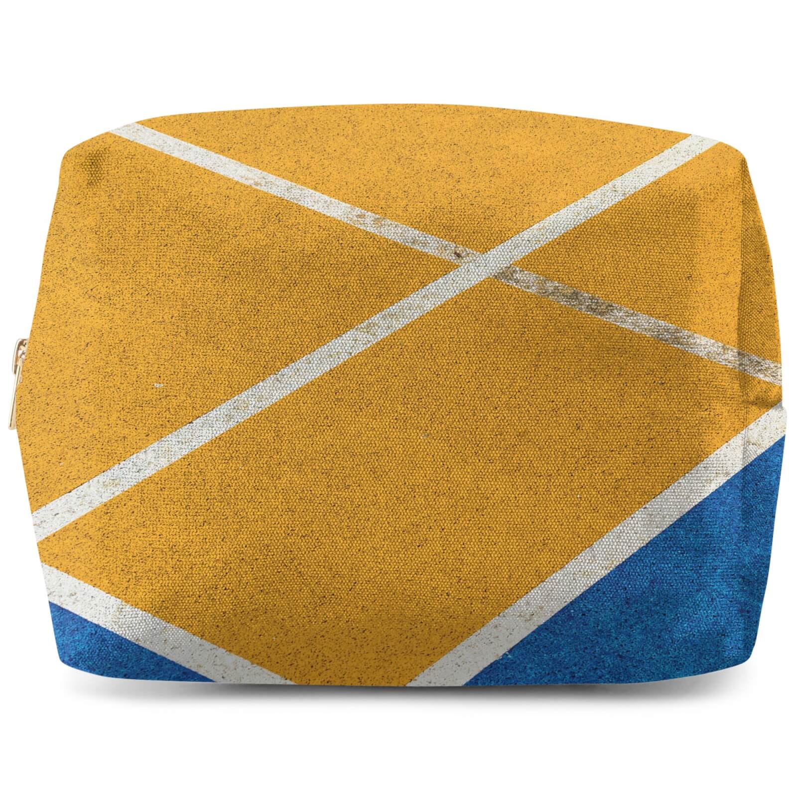 Contrast Pitch Wash Bag