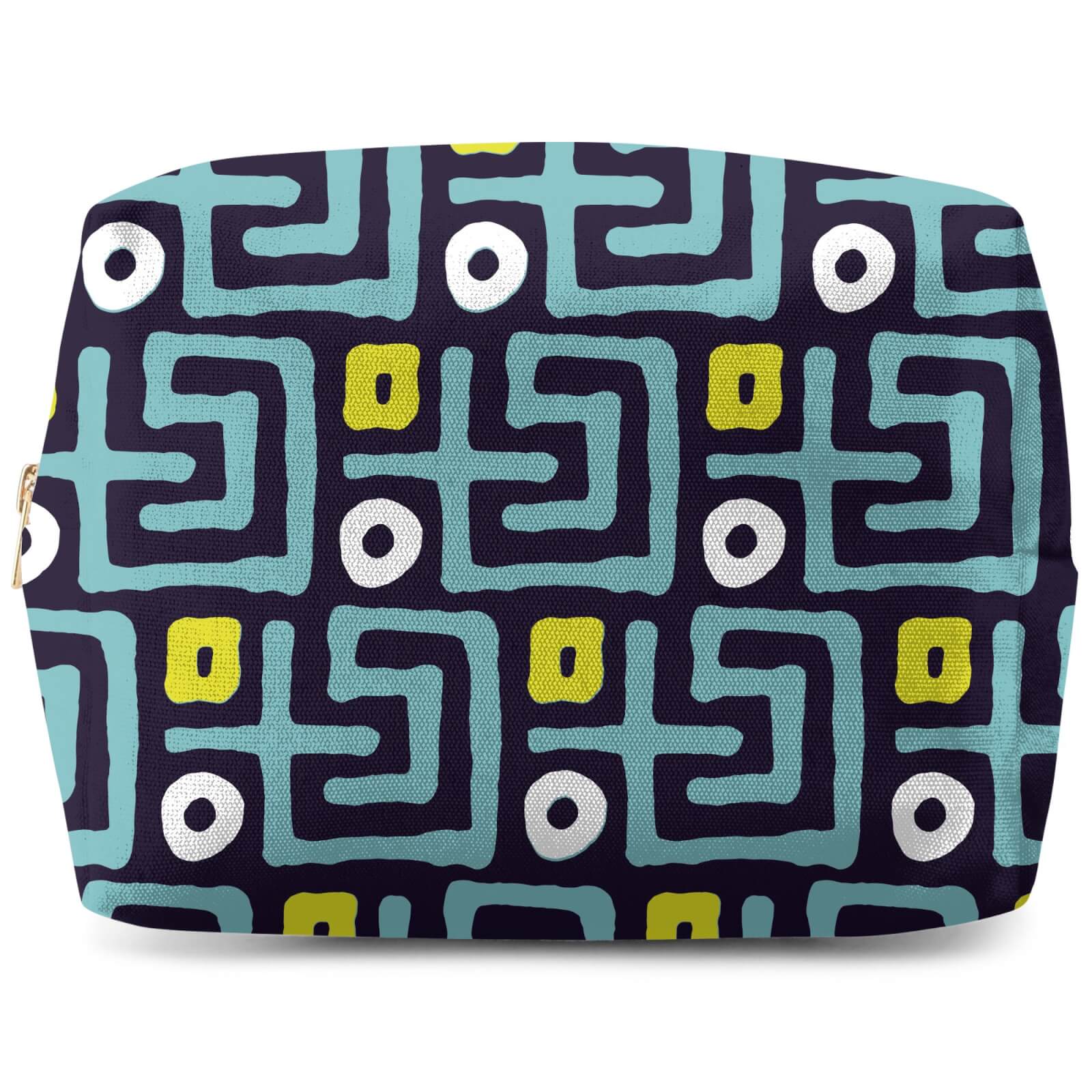 Abstract Tribal Circular Pattern Wash Bag