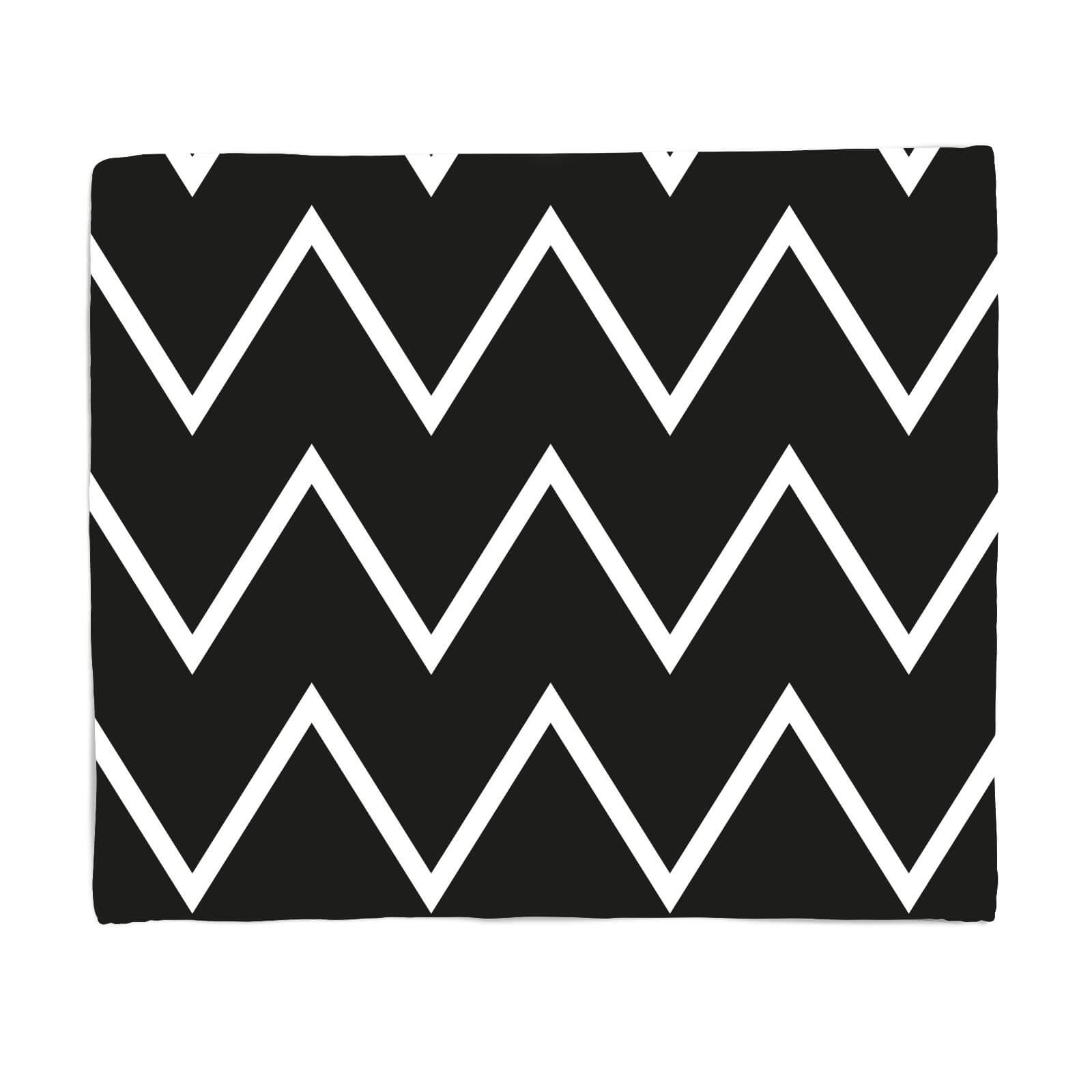 Dark Zig Zag Fleece Blanket - S