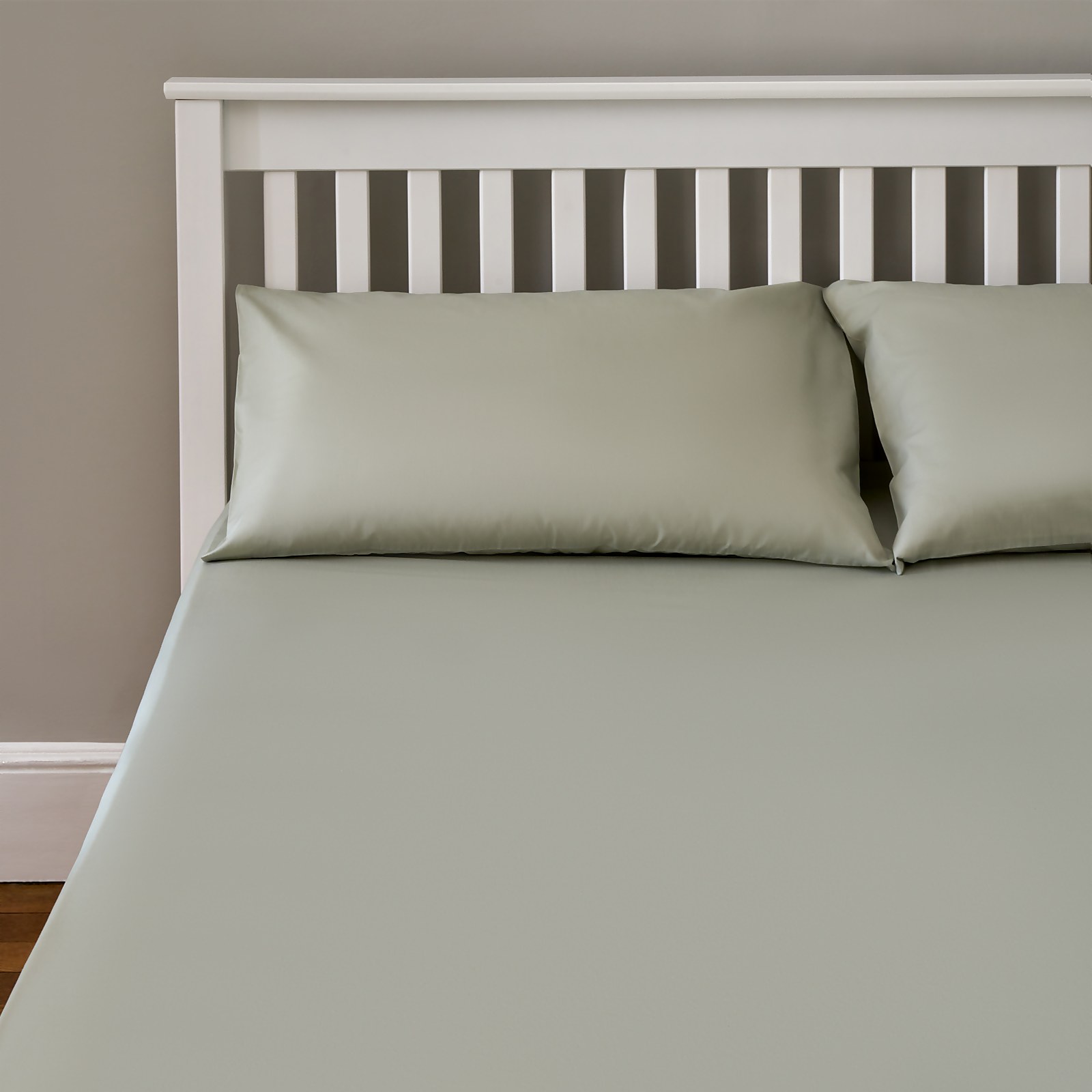 Photo of The Willow Manor Easy Care Percale King Fitted Sheet - Light Grey