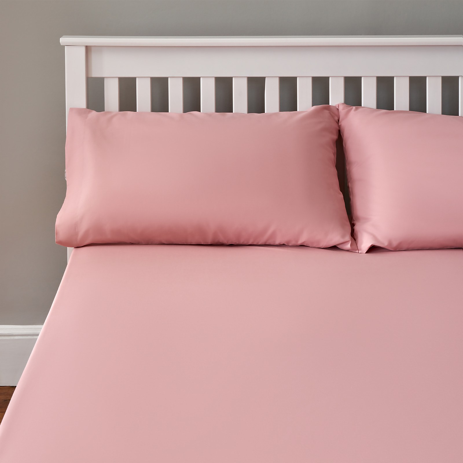 Photo of The Willow Manor Easy Care Percale Single Fitted Sheet - Light Pink