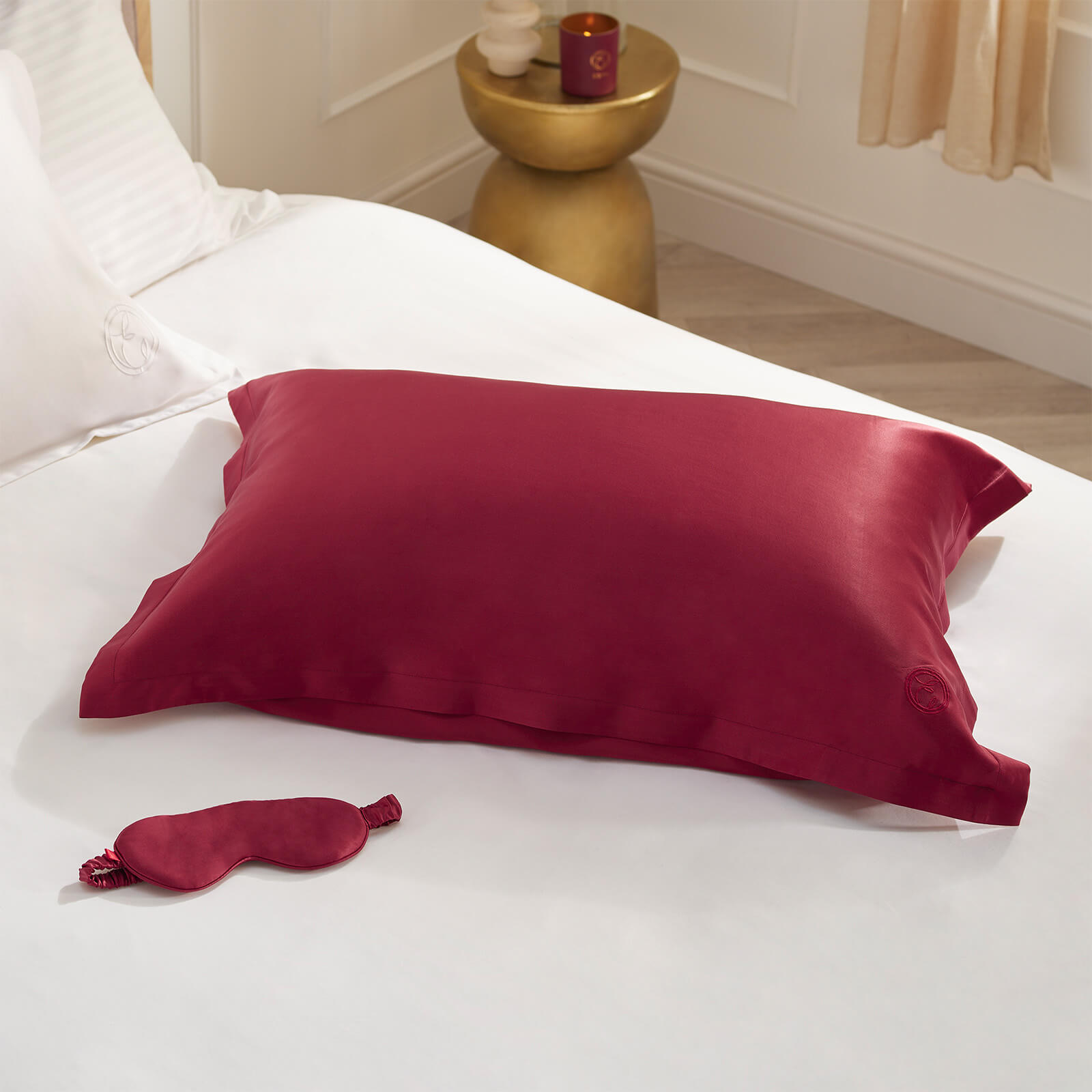 ESPA Silk Eye Mask - Claret Rose