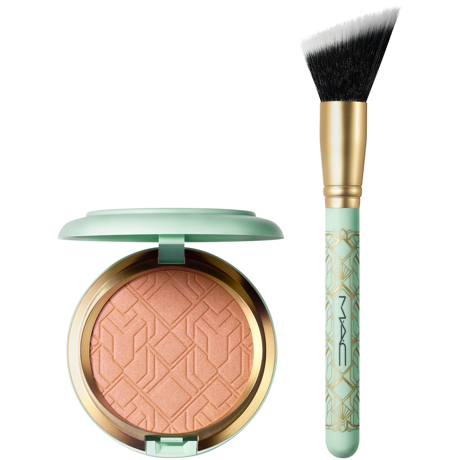 

MAC Blush With Fame Kit (Worth AED340)