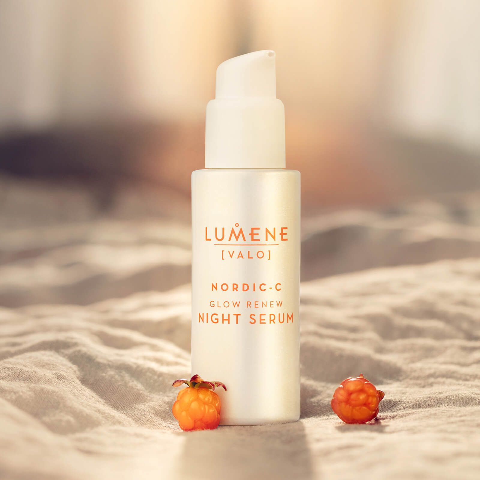 Thumbnail - Lumene Nordic-C Glow Night Serum 30 ml