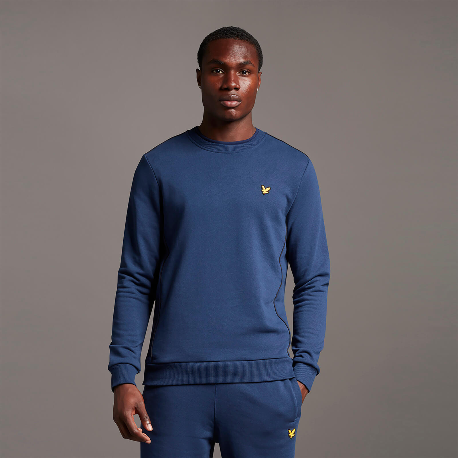 

Men's Crew Neck with Contrast Piping - Navy - XL