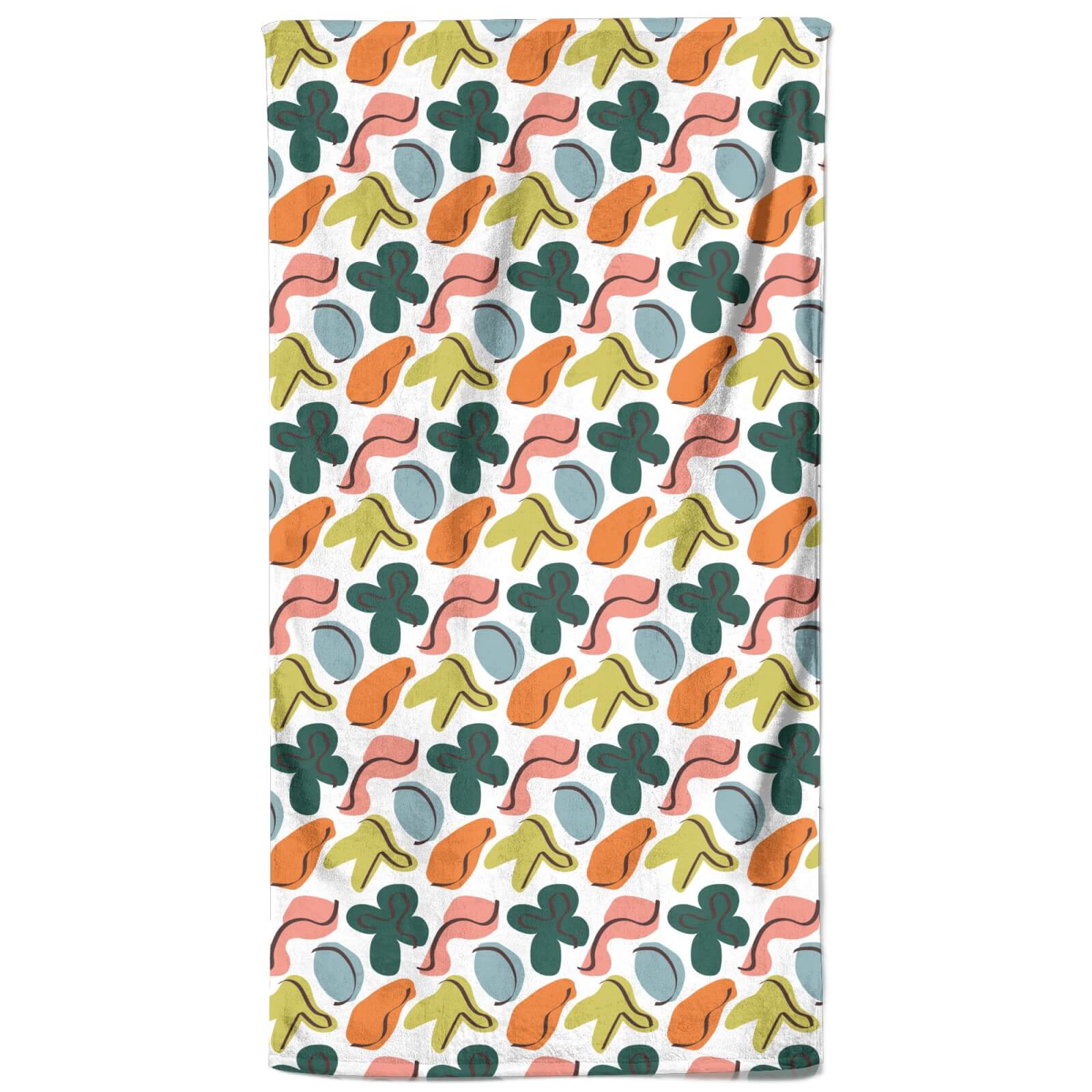 Littered Shells Beach Towel