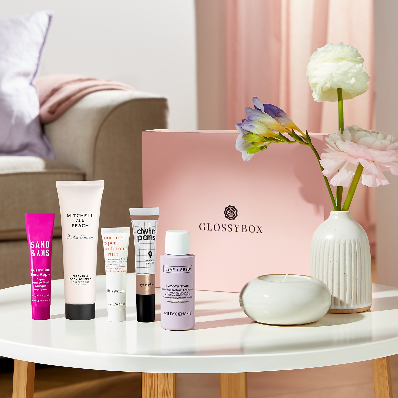 

GLOSSYBOX UK 2022 - Master SKU - April - Variation 3
