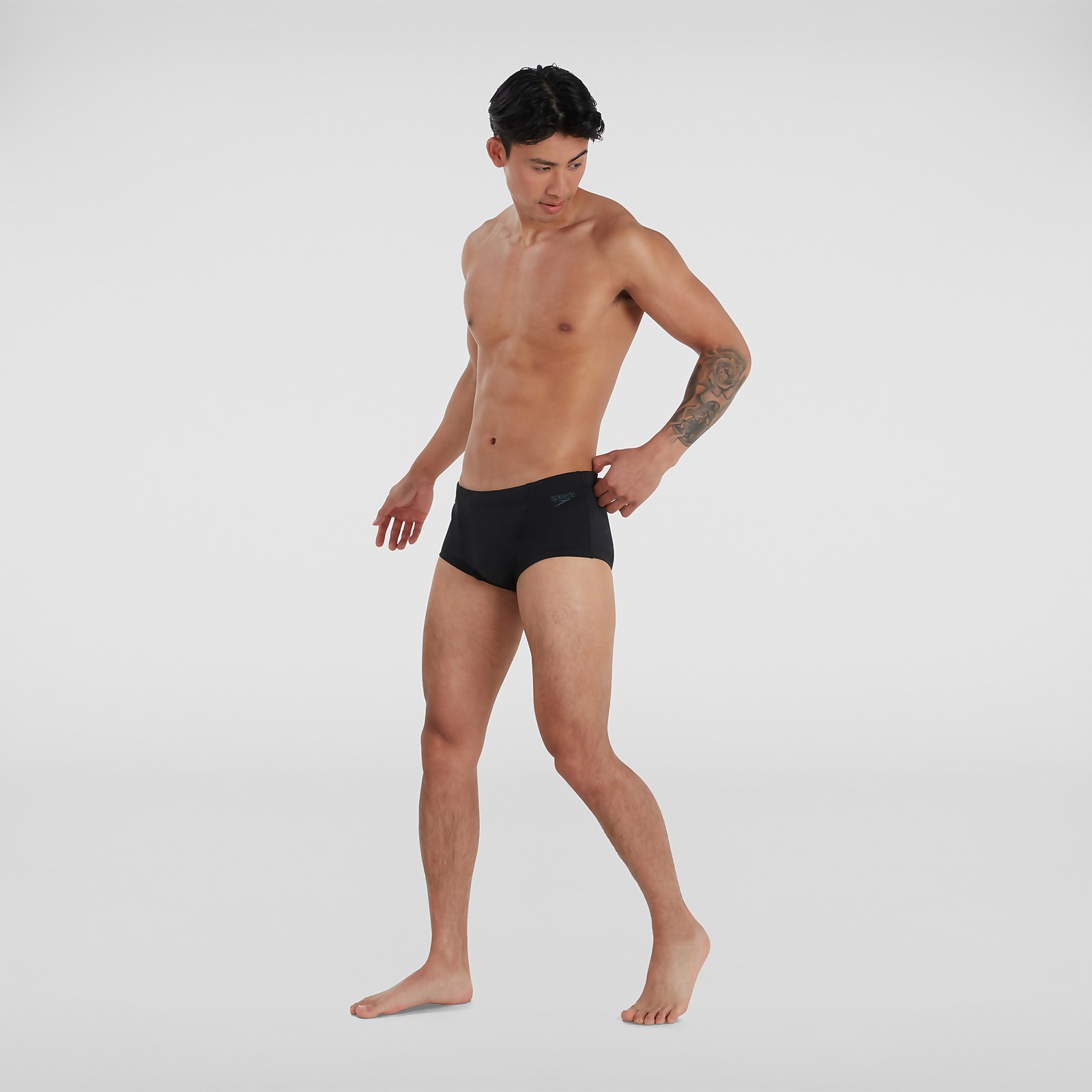 Slip de bain 17 cm Homme Eco Endurance coupe en V noir