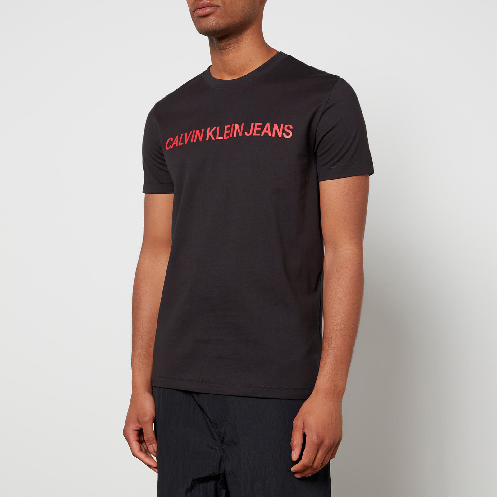 Calvin Klein Jeans Men's Institutional Logo Slim T-Shirt - Black - S