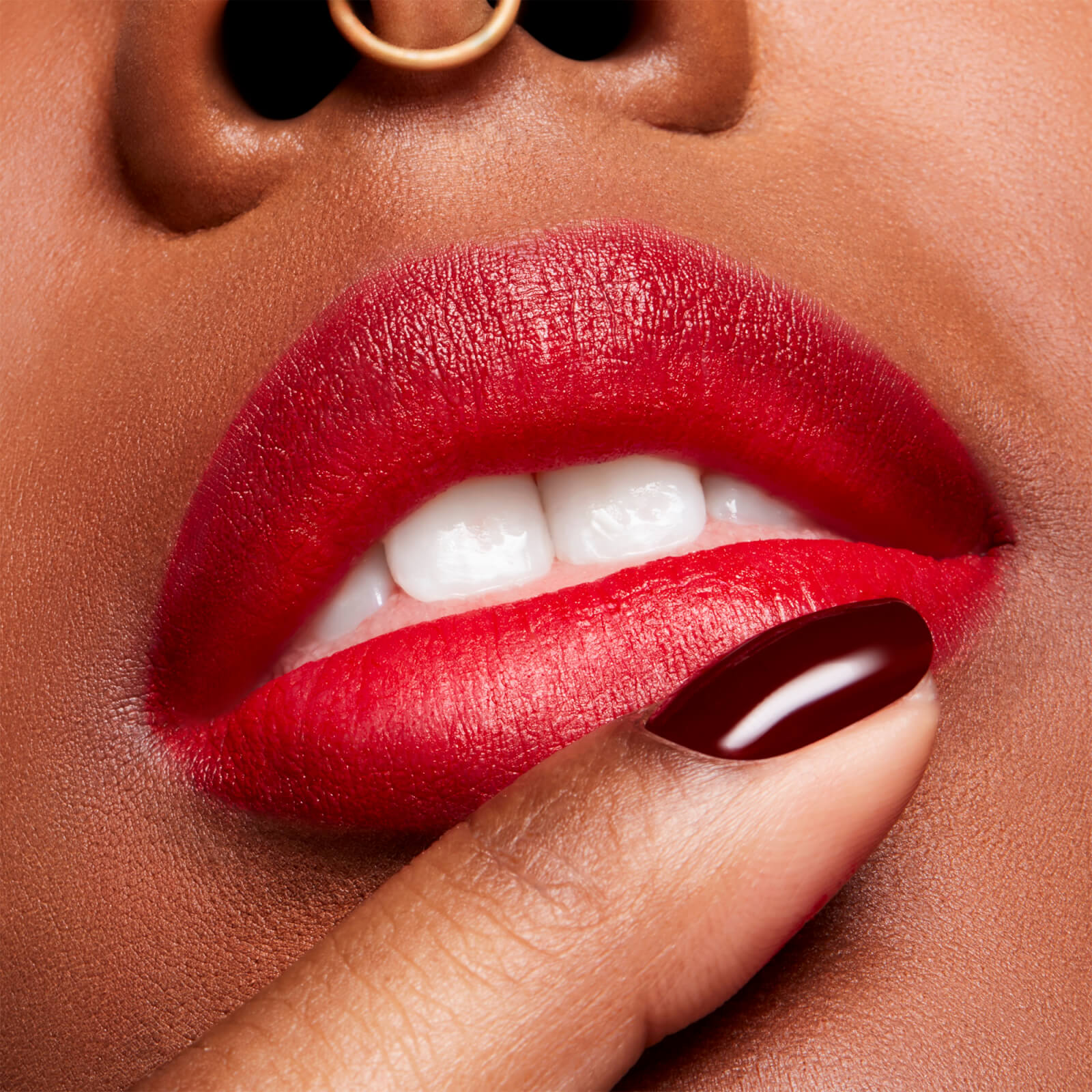 Thumbnail - MAC Powder Kiss Velvet Blur Dünner Stift 2 g (Verschiedene Farbtöne) - Ruby New