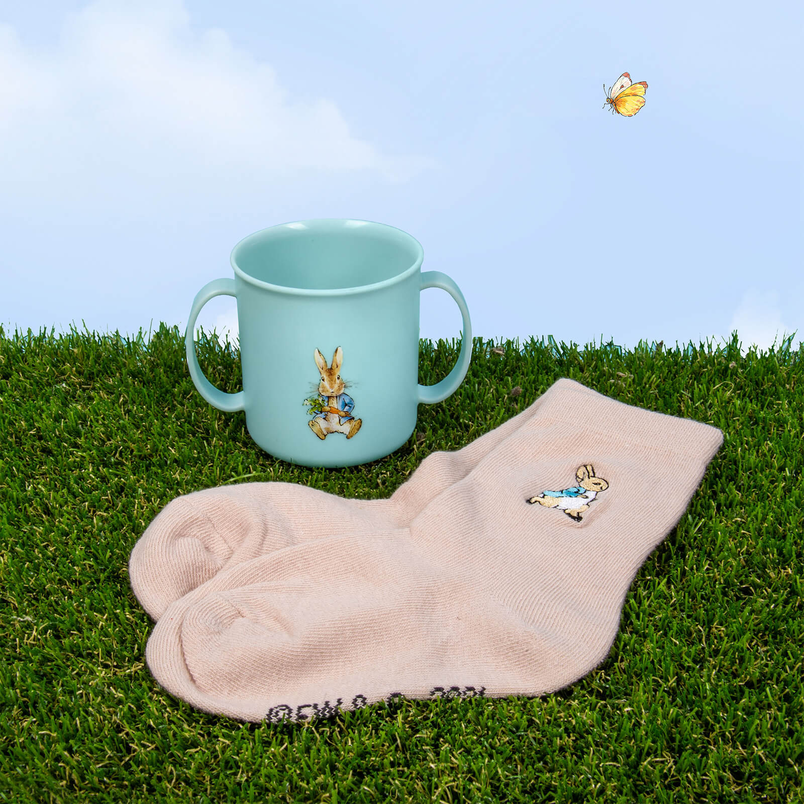 Peter Rabbit Mug & Socks Set