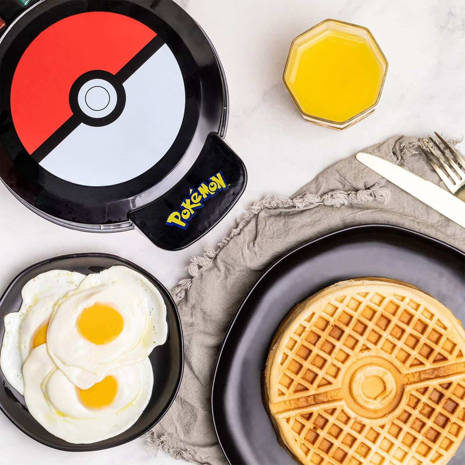 Pokémon Pokeball Waffle Maker - UK Plug