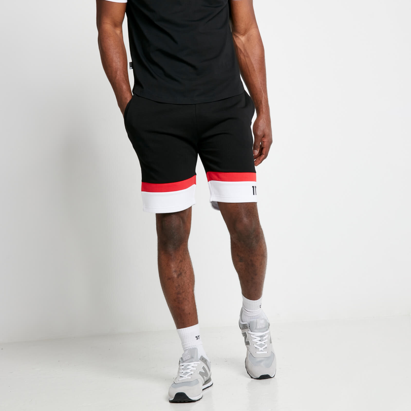 play hard shorts – black / white / fiery red - xs