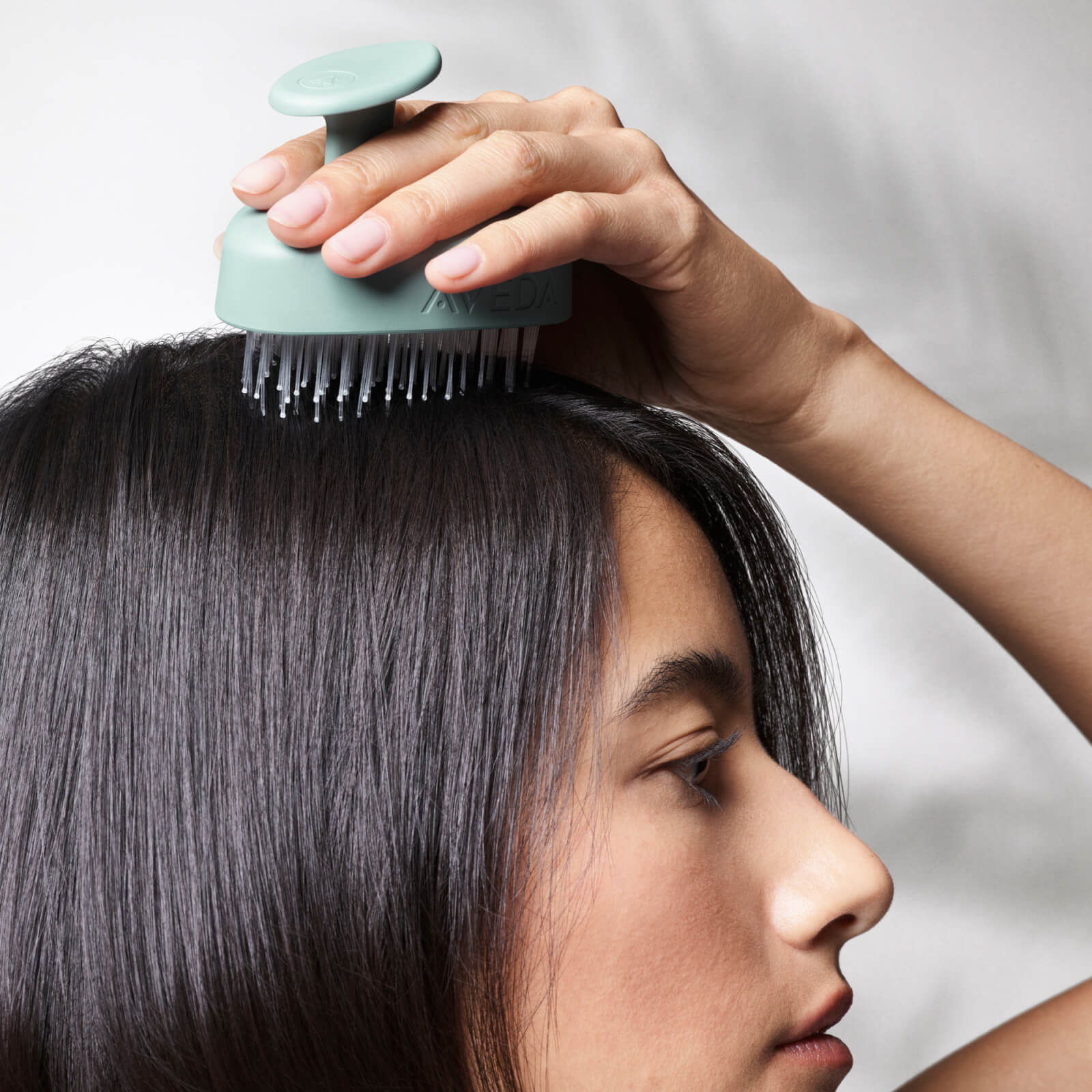 Thumbnail - Aveda Scalp Solutions Stimulating Scalp Massager