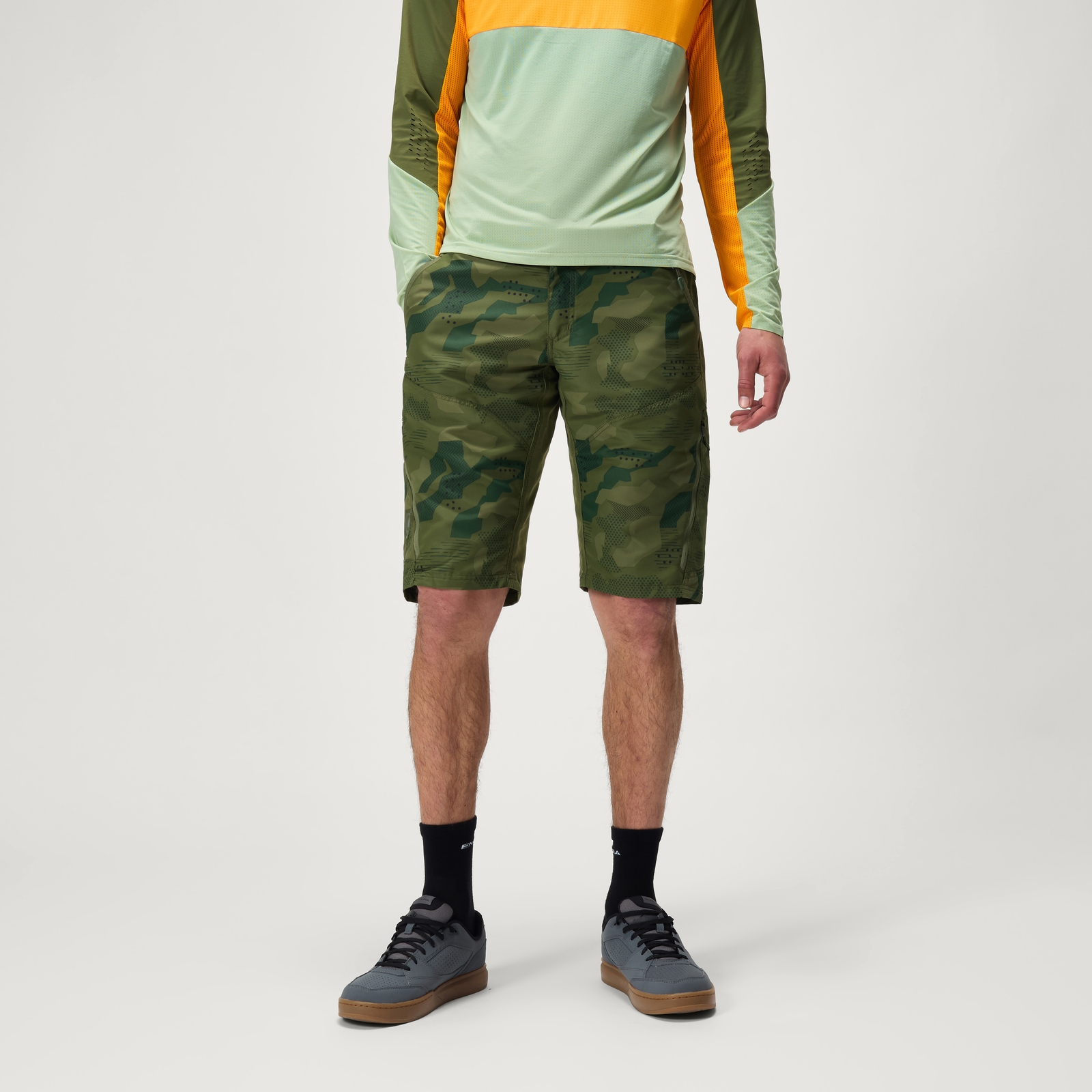 Endura Men's Hummvee Shorts (With Liner) - Tonal Olive | Extra 10% off first order.