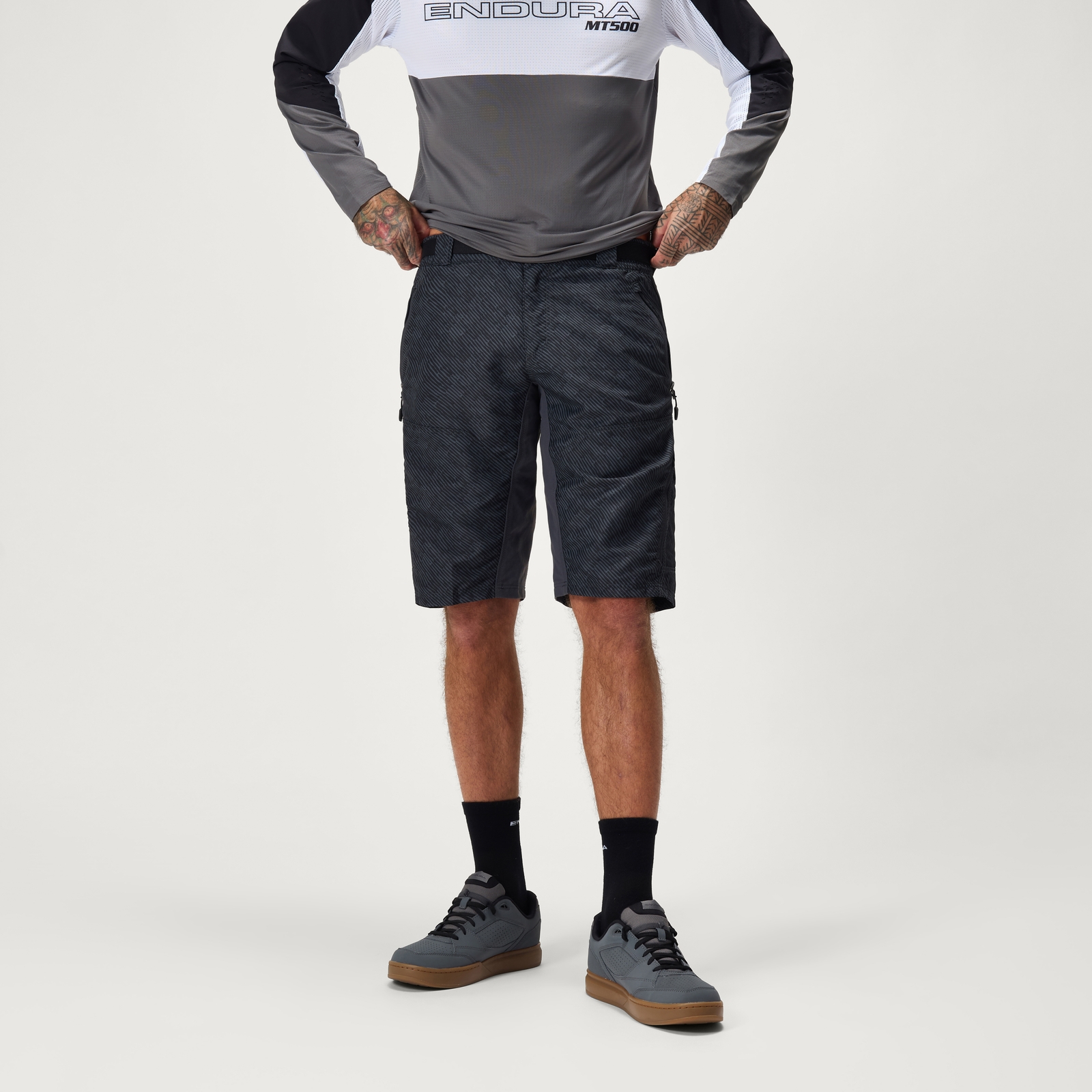 Endura Men's Hummvee Shorts (With Liner) - Anthracite | Extra 10% off first order.