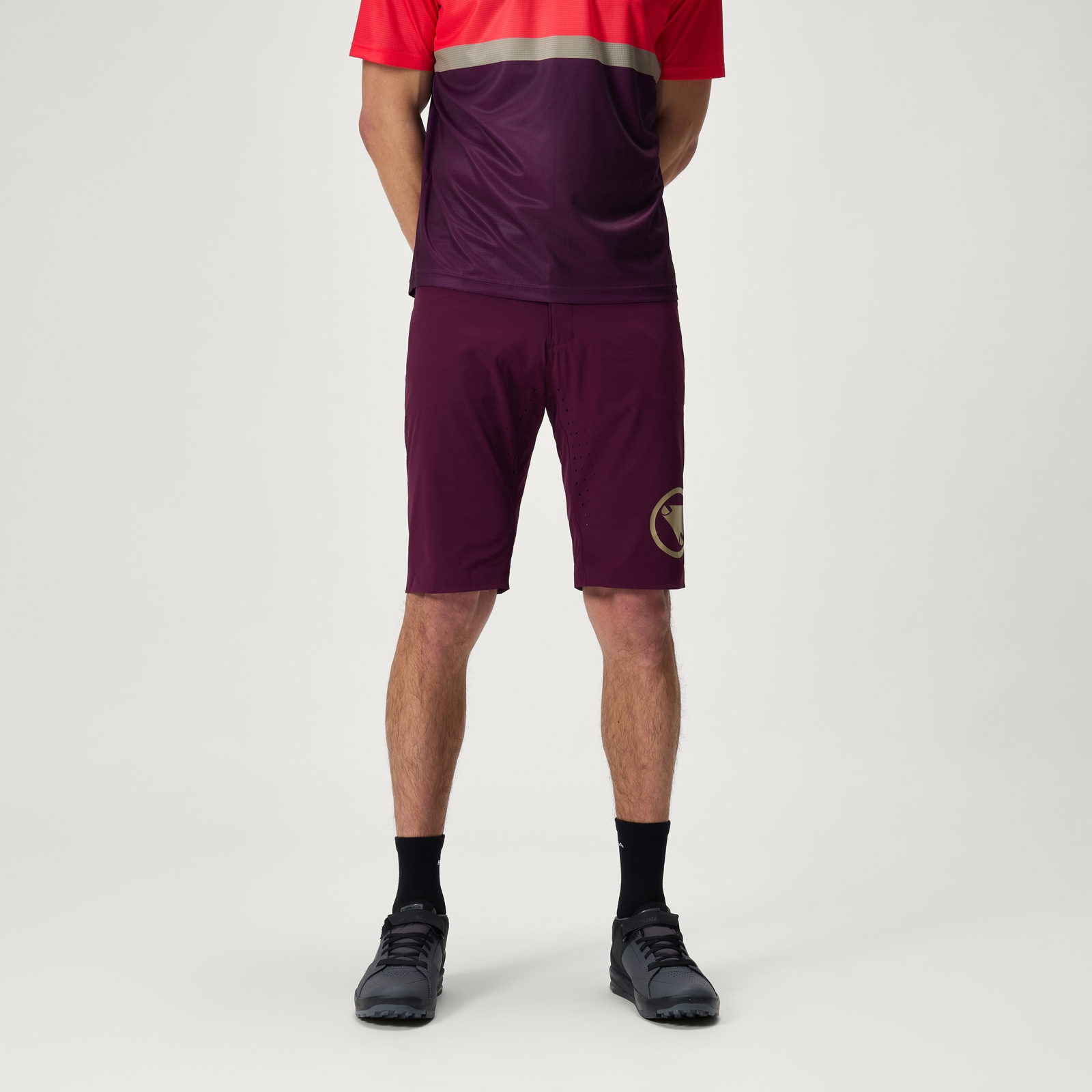 Endura Men's SingleTrack Lite Shorts - Aubergine | Extra 10% off first order.