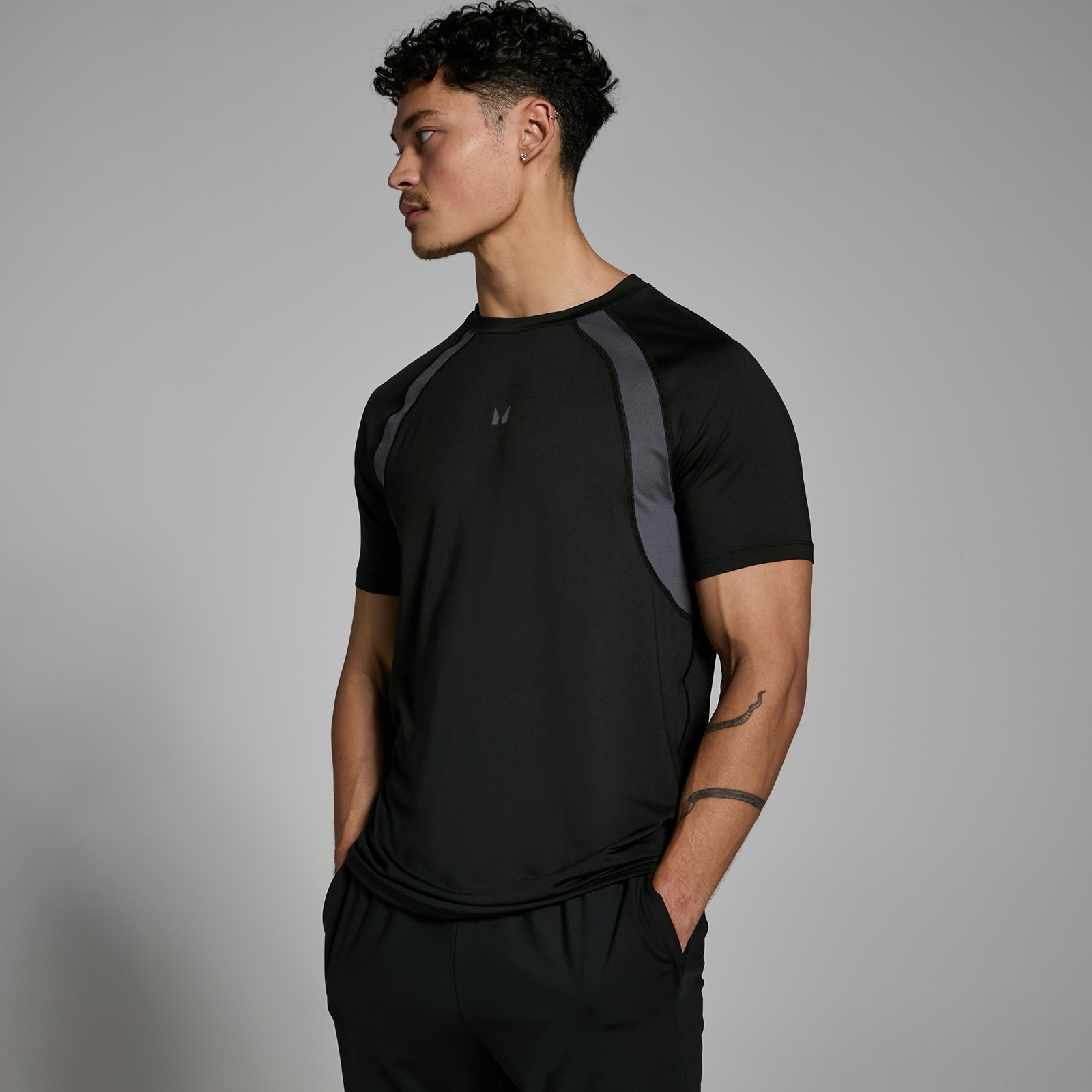 5059883270326 - Herren Tempo T-Shirt – Schwarz - L 5059883270326 - Herren Tempo T-Shirt – Schwarz - L