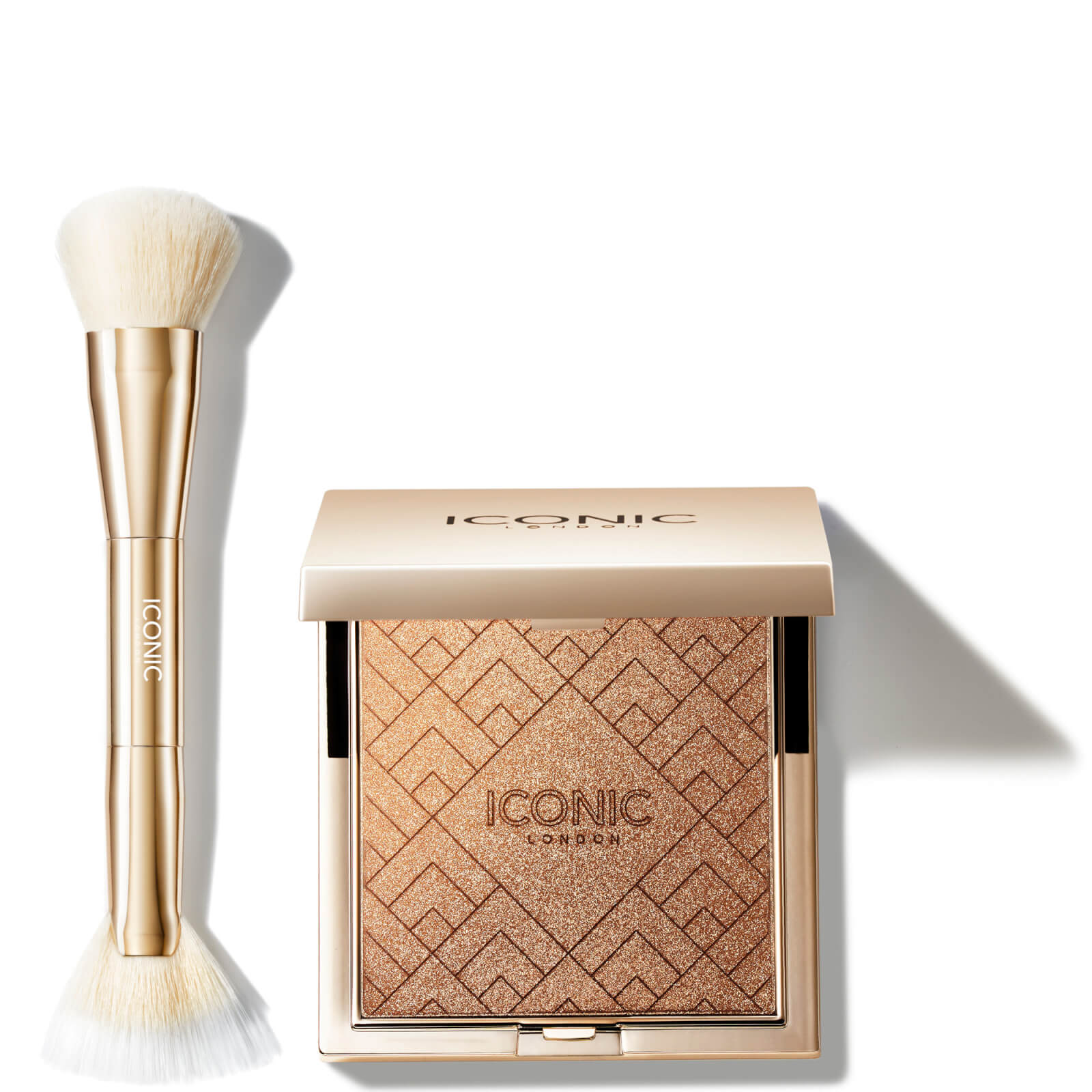 Iconic London Kissed By The Sun Multi-use Cheek Glow And Brush (various Shades) - Oh Honey In White