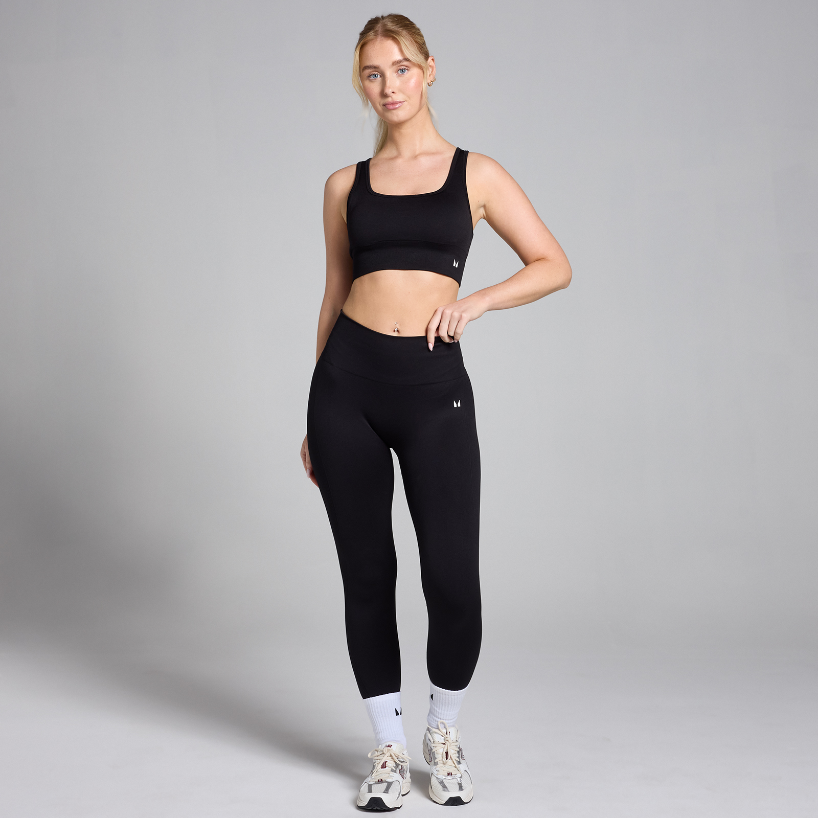 Thumbnail - MP Damen Shape Nahtloser Sport-BH — Schwarz - XXS