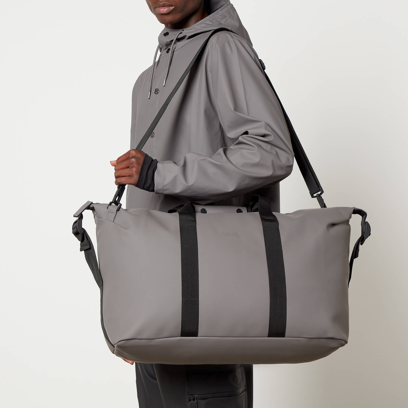 Rains Hilo Matte Shell Weekend Bag
