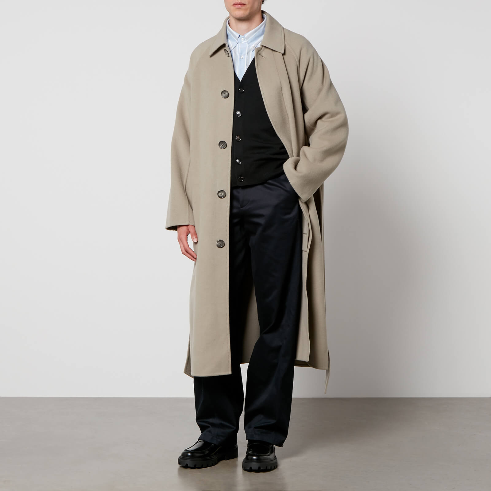 AMI Long Belted Wool and Cashmere-Blend Coat - IT 48/M