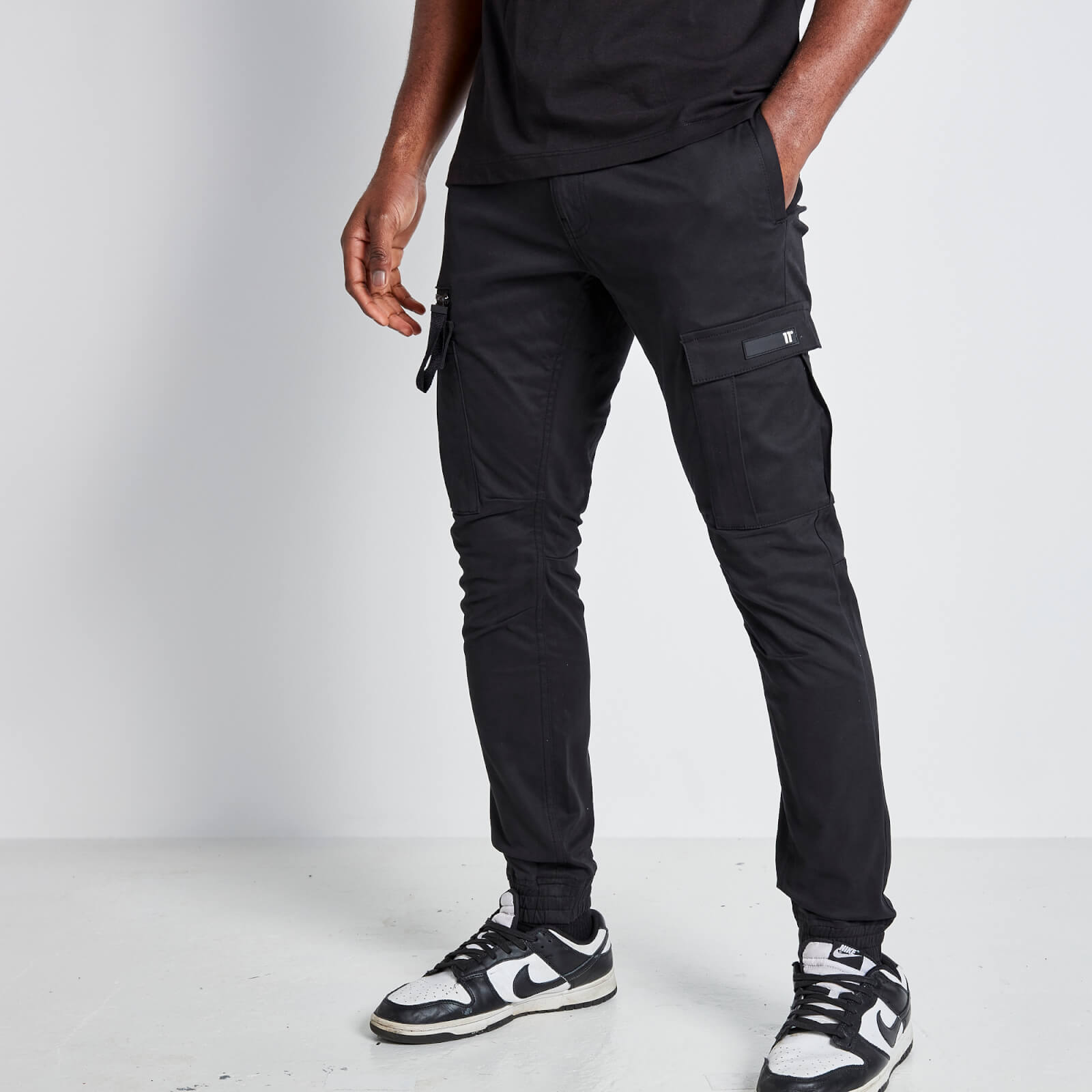 11 Degrees Cargo Pants - Black - XL at 11 Degrees