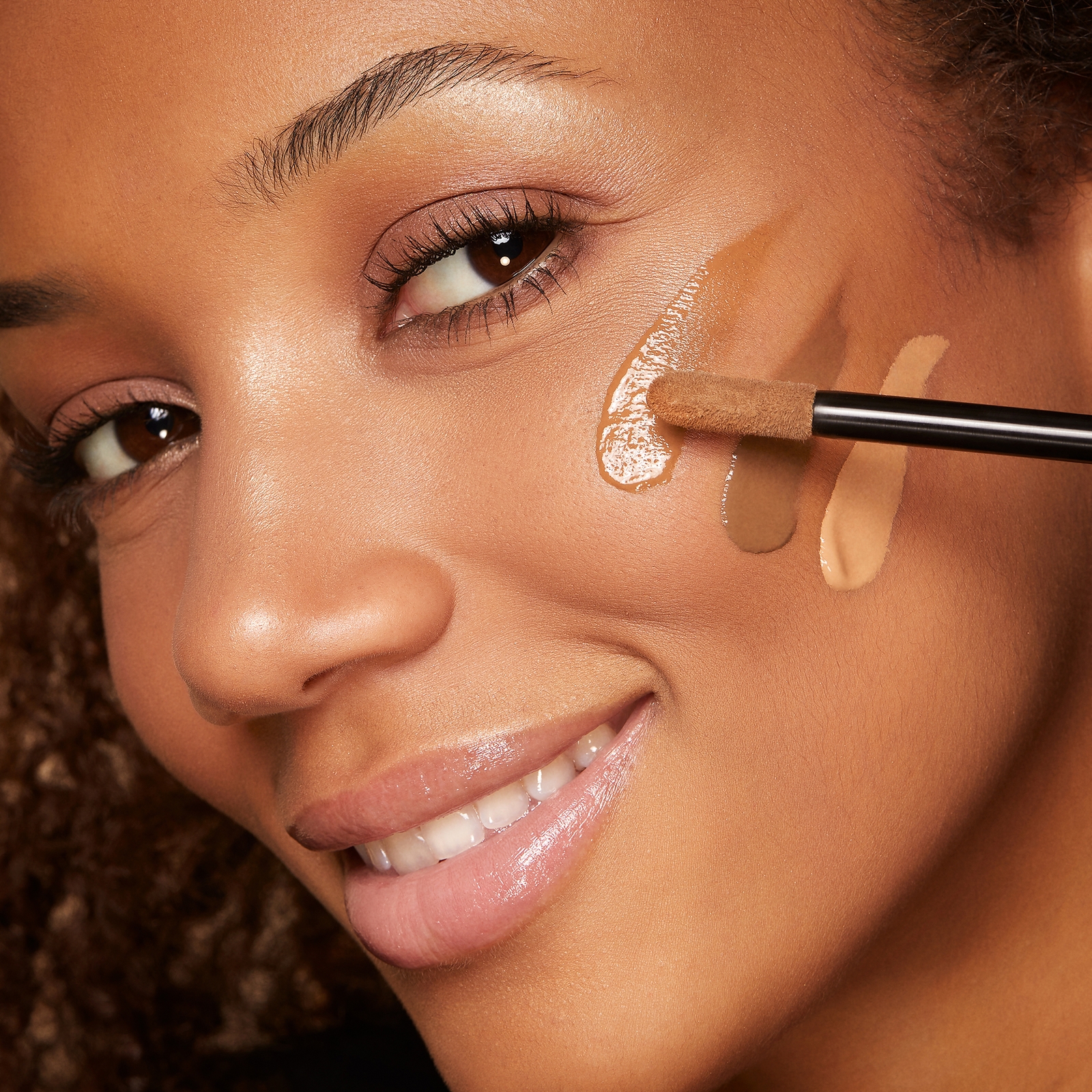 Thumbnail - KIKO Milano Full Coverage 2-in-1 Foundation and Concealer 25ml (Various Shades) - 80 Warm Beige