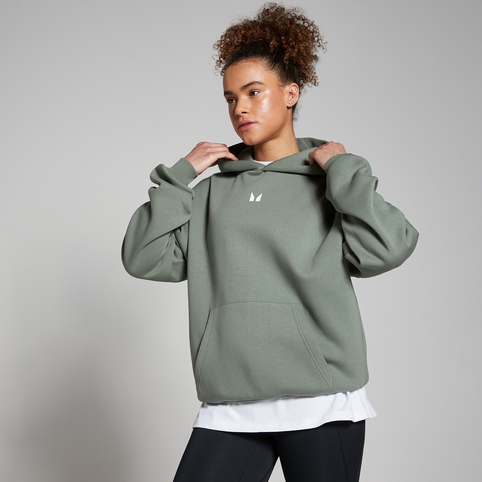 5059883420165 - Move Club Kapuzenpullover mit Grafik – Moosgrün - L-XL 5059883420165 - Move Club Kapuzenpullover mit Grafik – Moosgrün - L-XL
