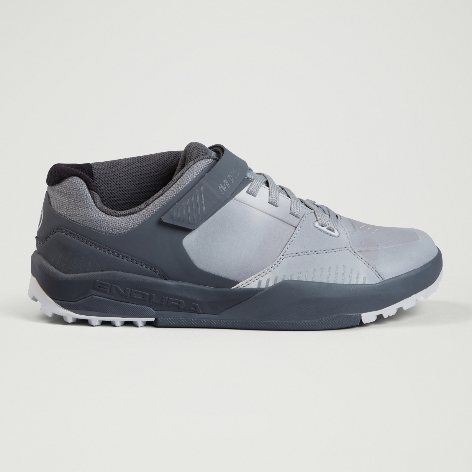 Endura MT500 Burner Clipless Shoes - Dreich Grey | Extra 10% off first order.