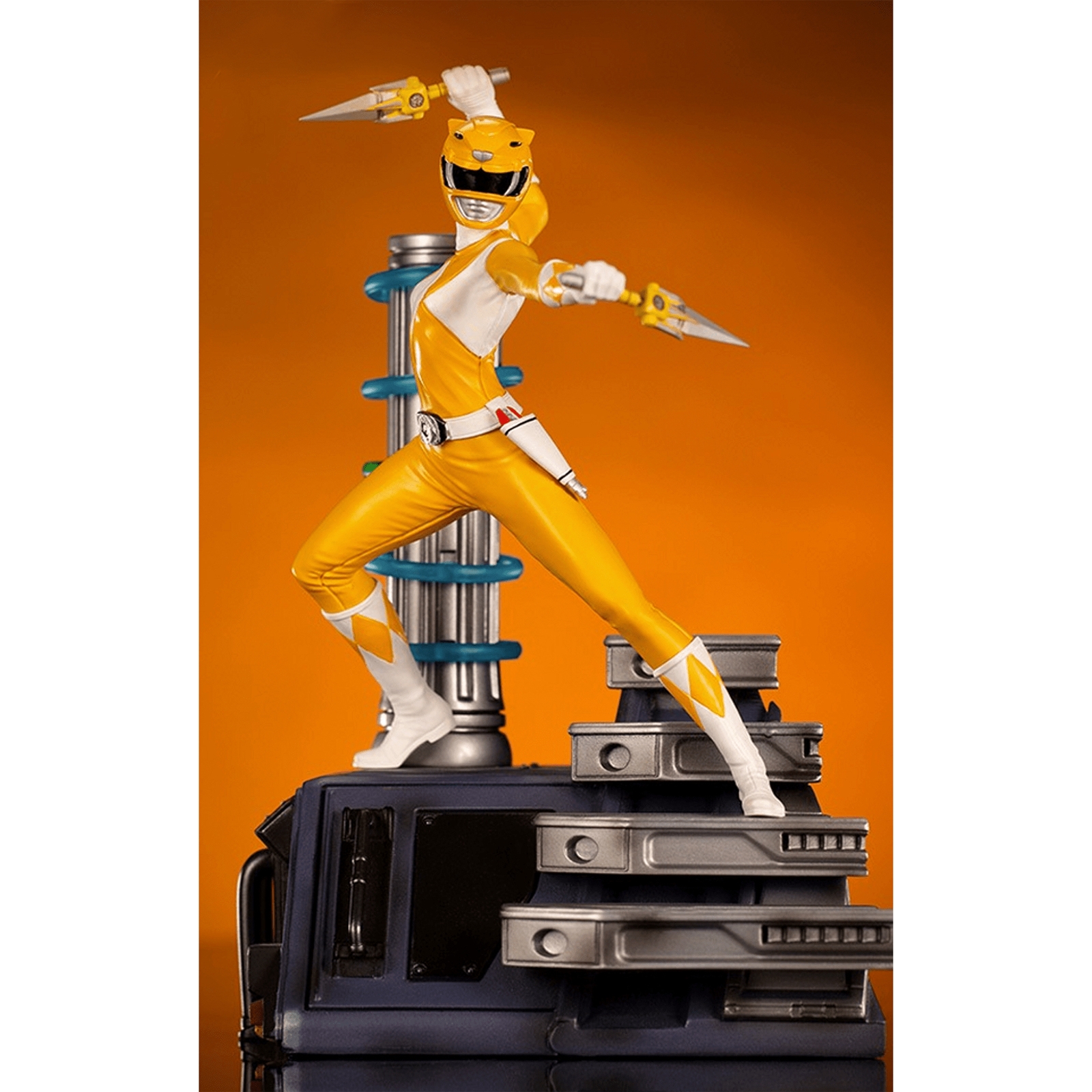 Iron Studios Yellow Ranger BDS Mighty Morphin Power Rangers Art Scale 1/10 Collectible Statue (19cm)