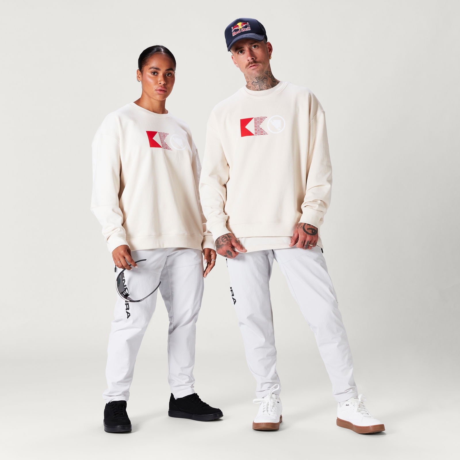 Endura Unisex Kriss Kyle Sweatshirt - Natural | Extra 10% off first order.