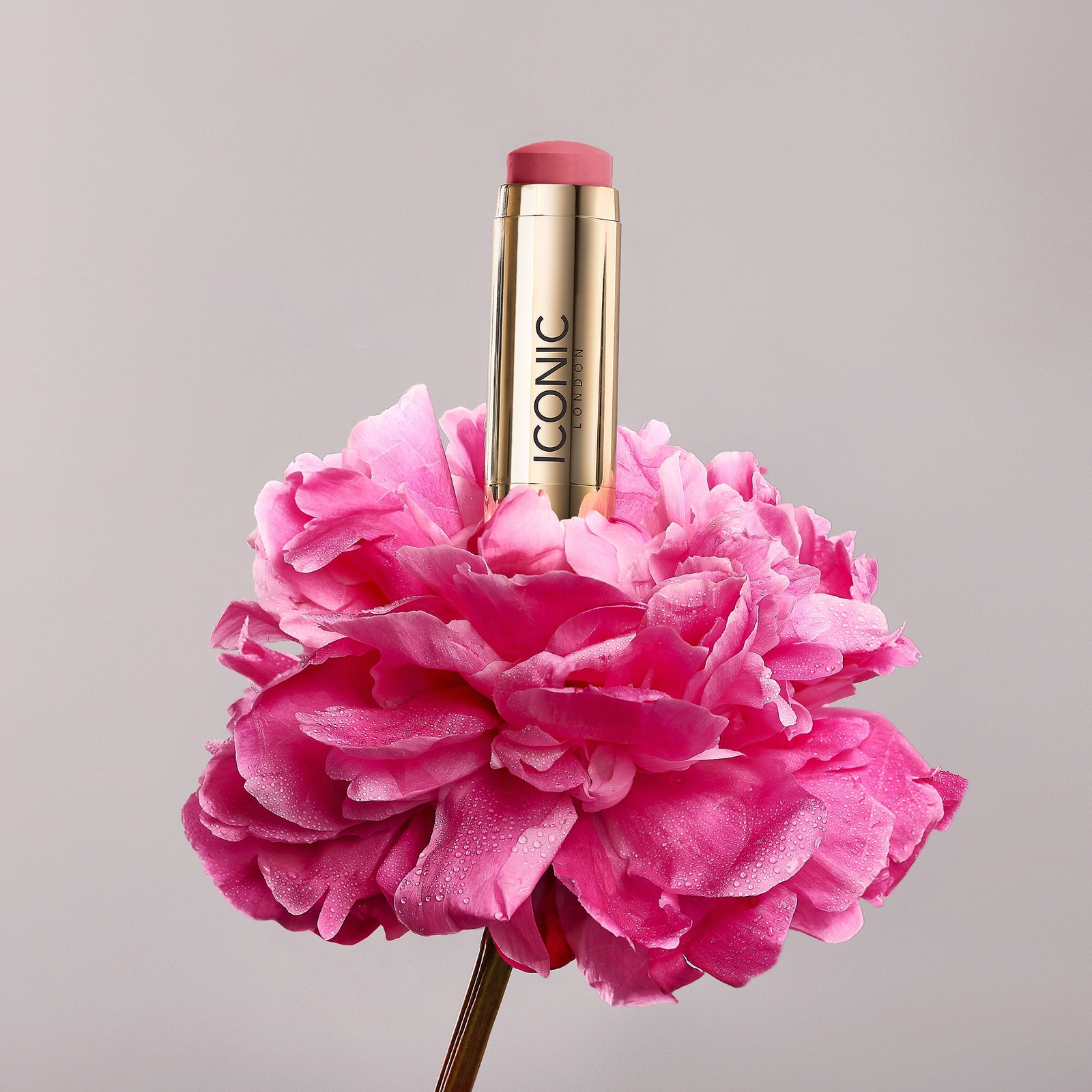 Thumbnail - ICONIC London Blurring Blush Stick 6g (Various Shades) - Cosmo
